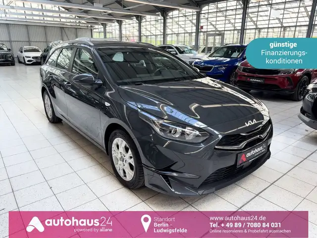 Kia Ceed main image