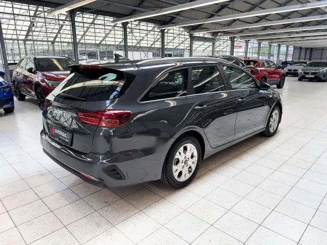 Kia Ceed view 5