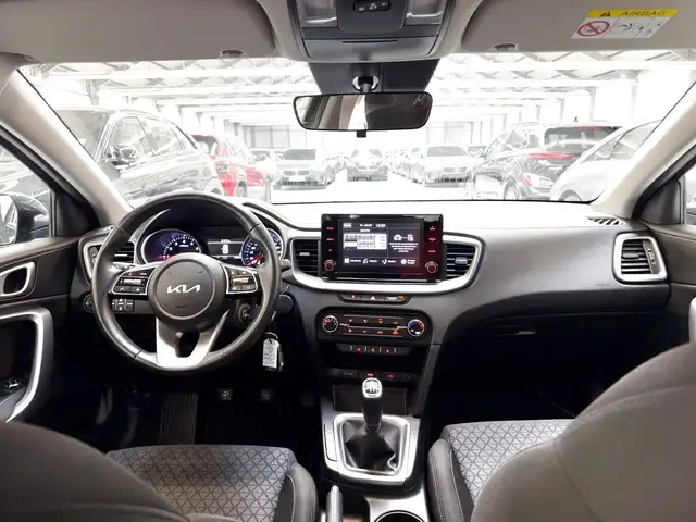 Kia Ceed view 9
