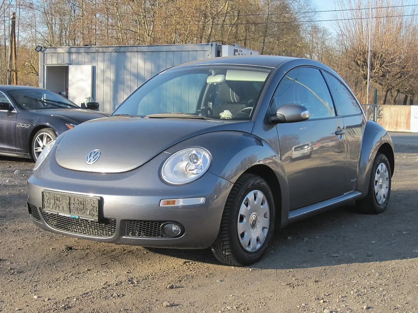 Volkswagen Beetle 1,6 FREESTYLE EINPARK/SITZHEIZ/TEMPOMAT Grau - 1