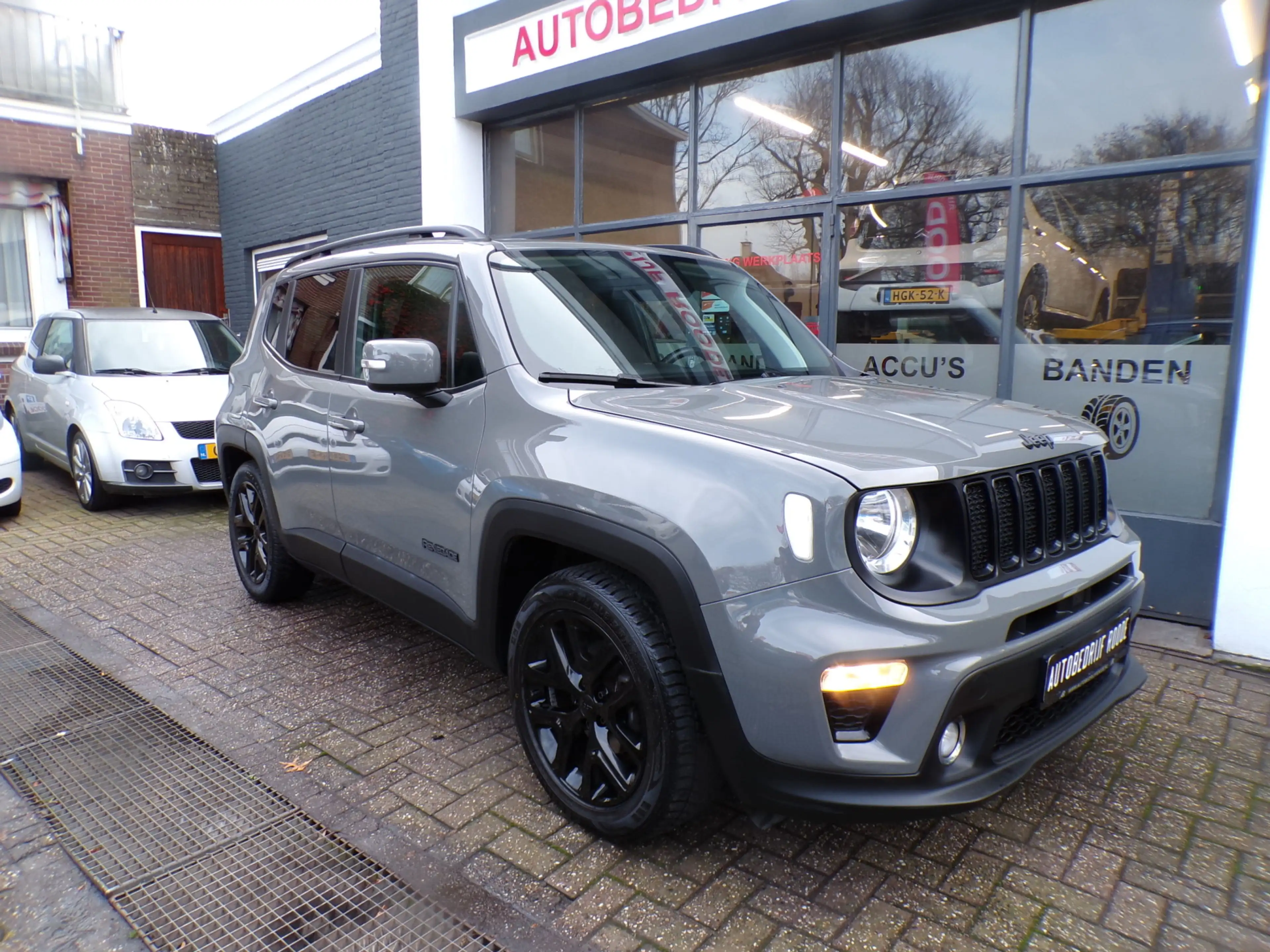 Jeep Renegade 1.0T Limited Black NANO GREY ,VELE EXTRA'S! — photo 2