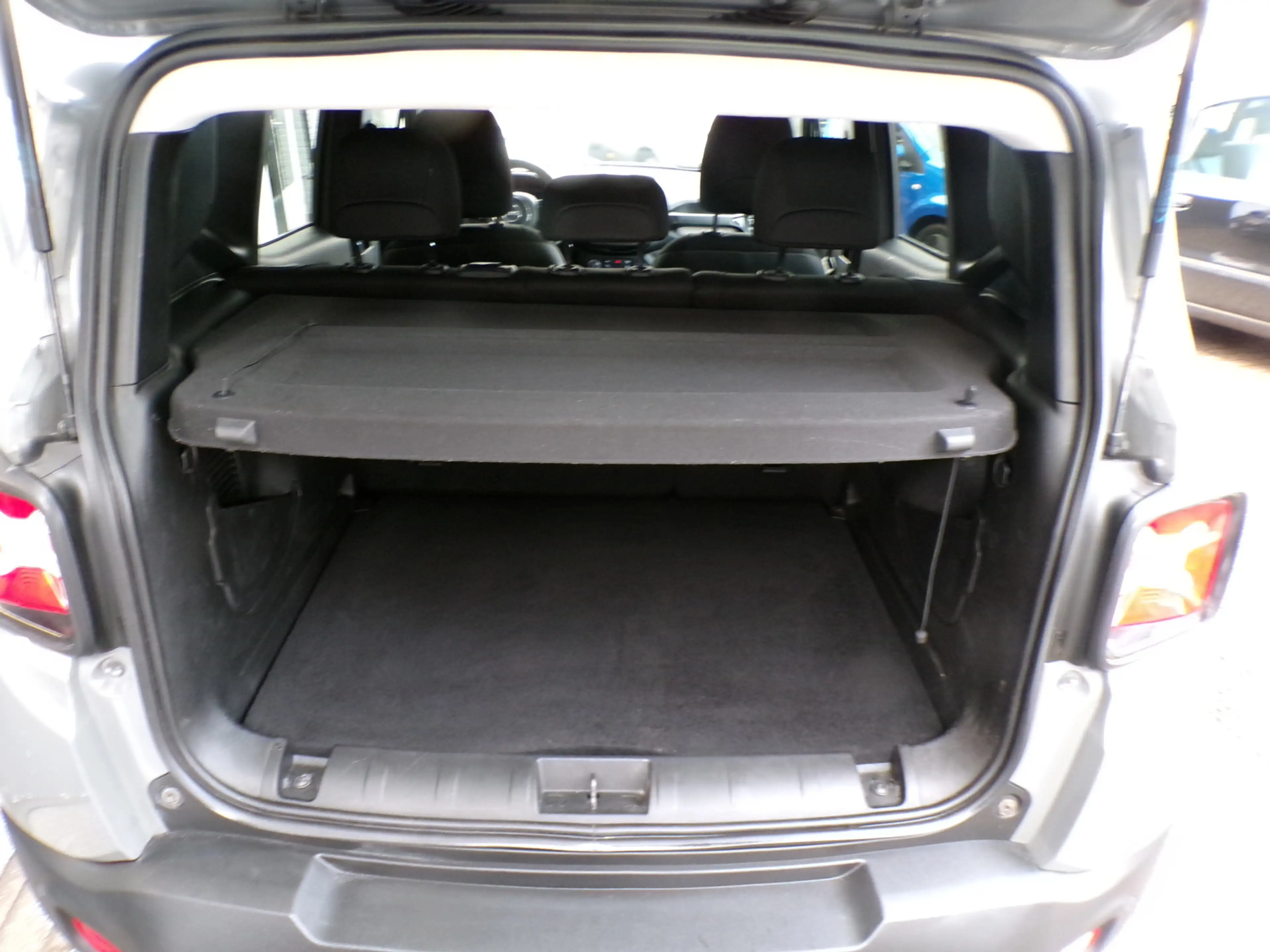 Jeep Renegade 1.0T Limited Black NANO GREY ,VELE EXTRA'S! — photo 10