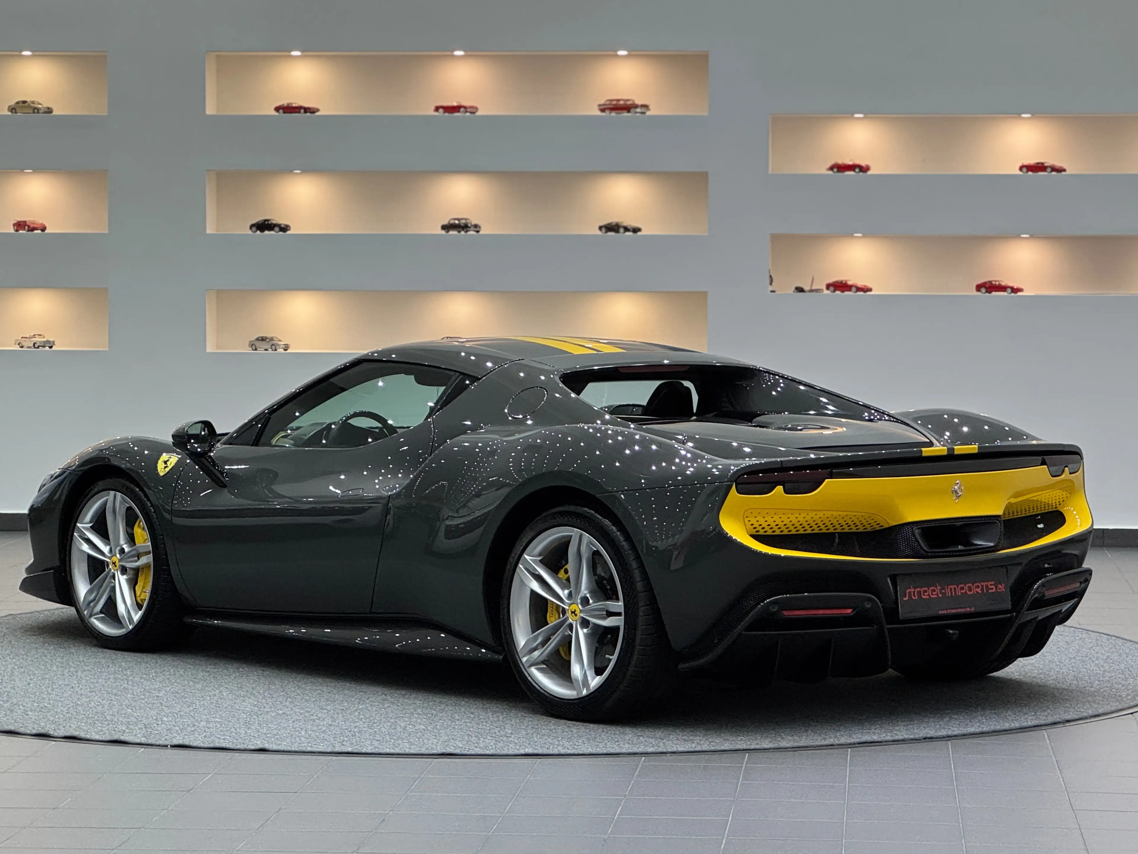 Ferrari 296 GTB ASSETTO FIORANO VOLL CARBON *Garantie*1Besitz* — photo 3