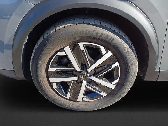 Peugeot 2008 view 8