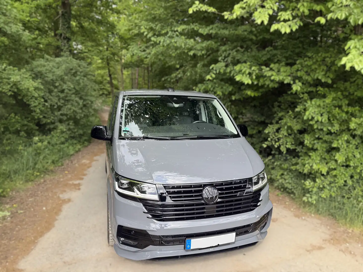 Volkswagen T6.1 Multivan Multivan T6.1 DSG Kurz 4MOTION Highline Gri - 2