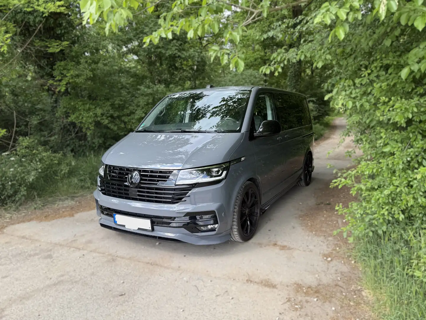 Volkswagen T6.1 Multivan Multivan T6.1 DSG Kurz 4MOTION Highline Gri - 1