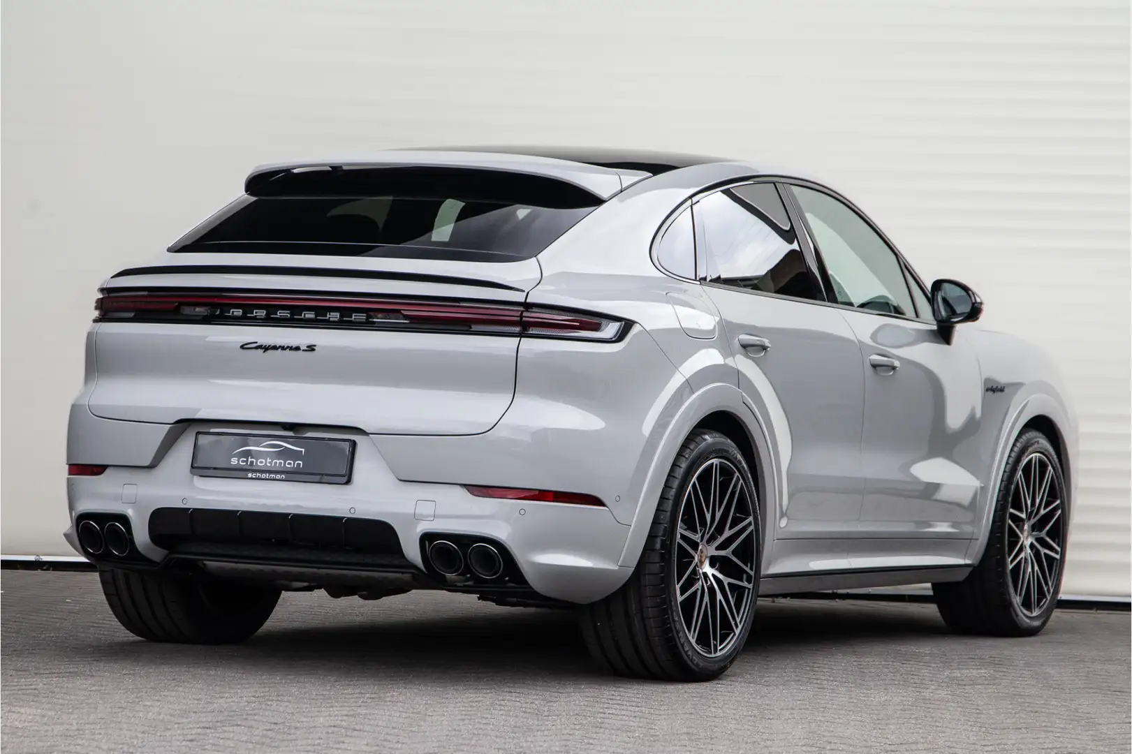 Porsche Cayenne Coupé 3.0 S E-Hybrid 520pk Sport-Design, Bose, Spo Grijs - 2