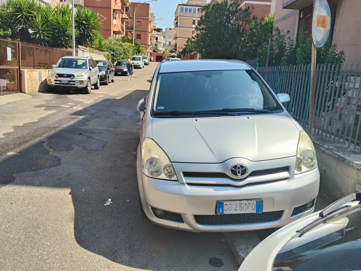 Toyota Corolla Verso Tdi220 Grigio - 1