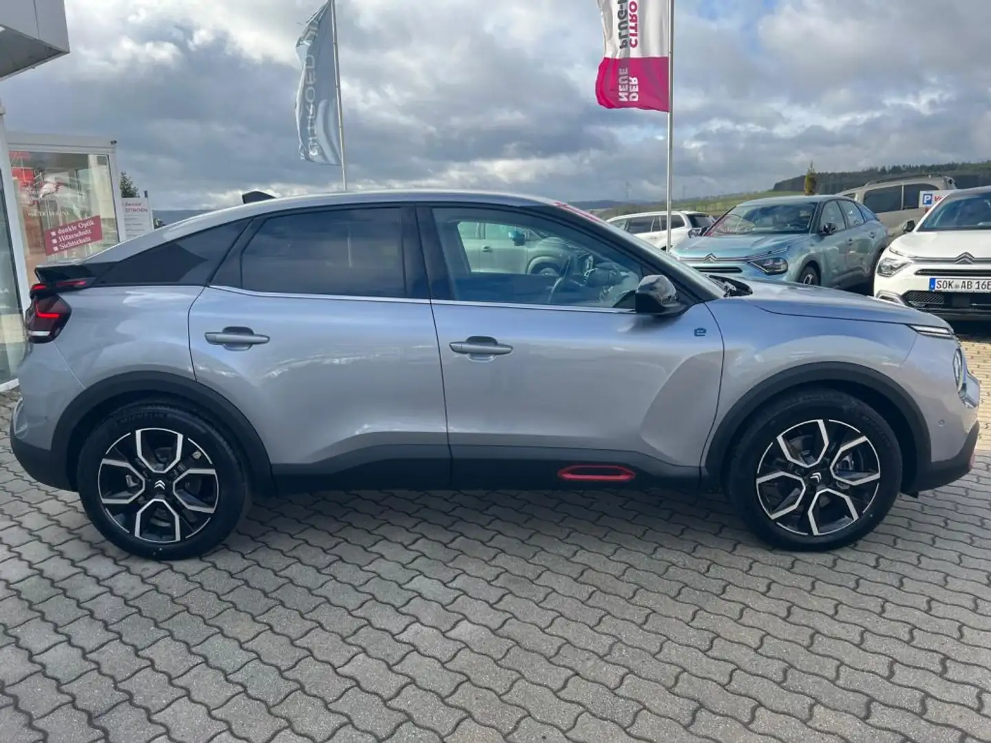 Citroen C4 e-C4 136 SHINE Grau - 2