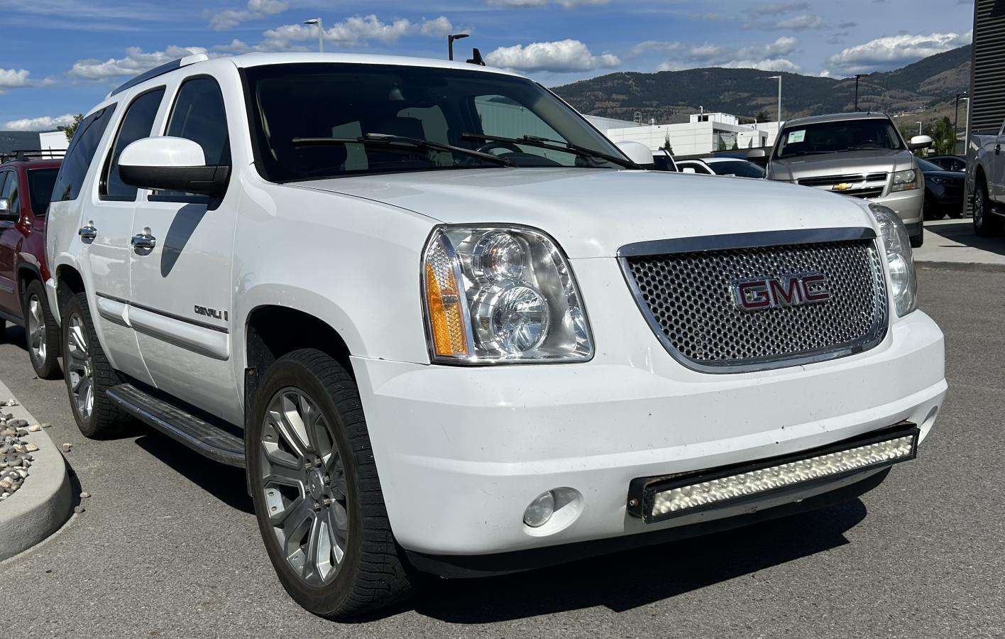 2007 GMC Yukon Denali AWD