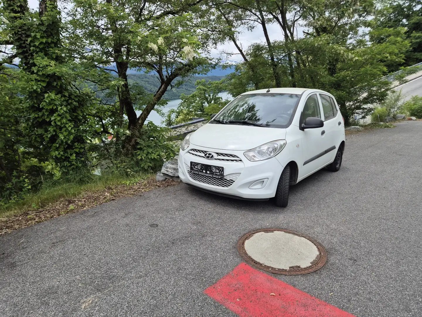 Hyundai i10 1,1 Comfort Weiß - 1