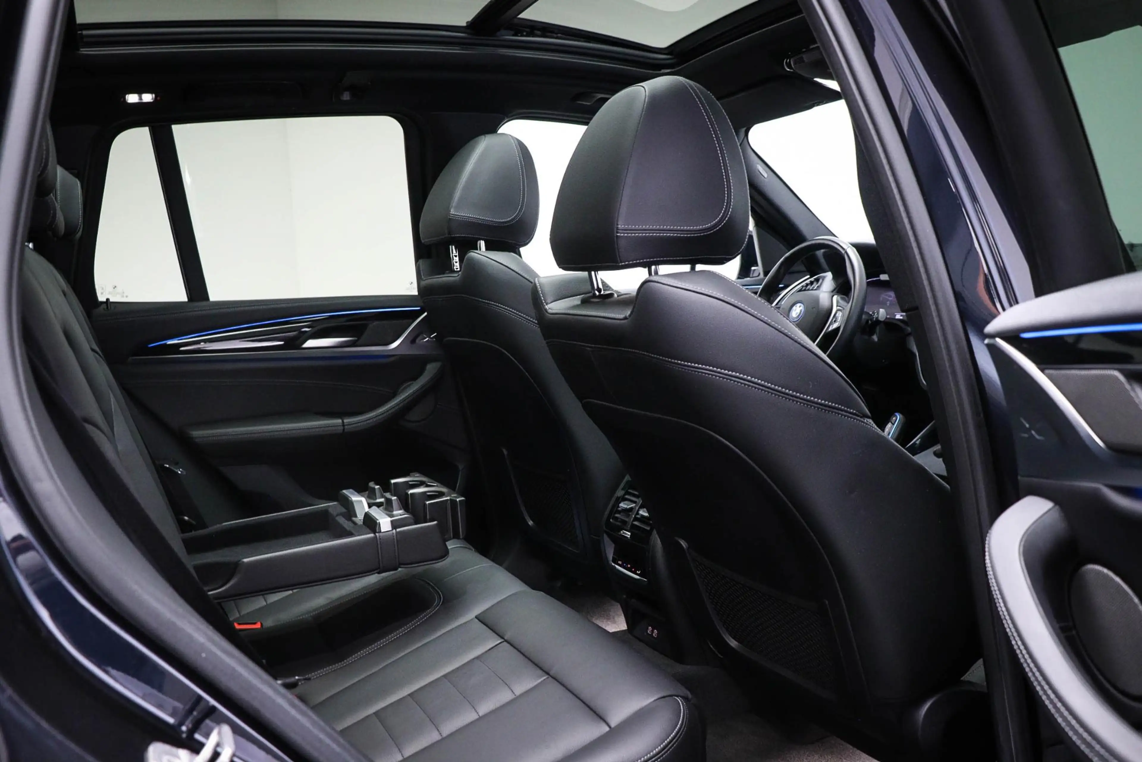 BMW iX3 High Executive 80 kWh | SOH 93%| PANORAMADAK | DRI — photo 13
