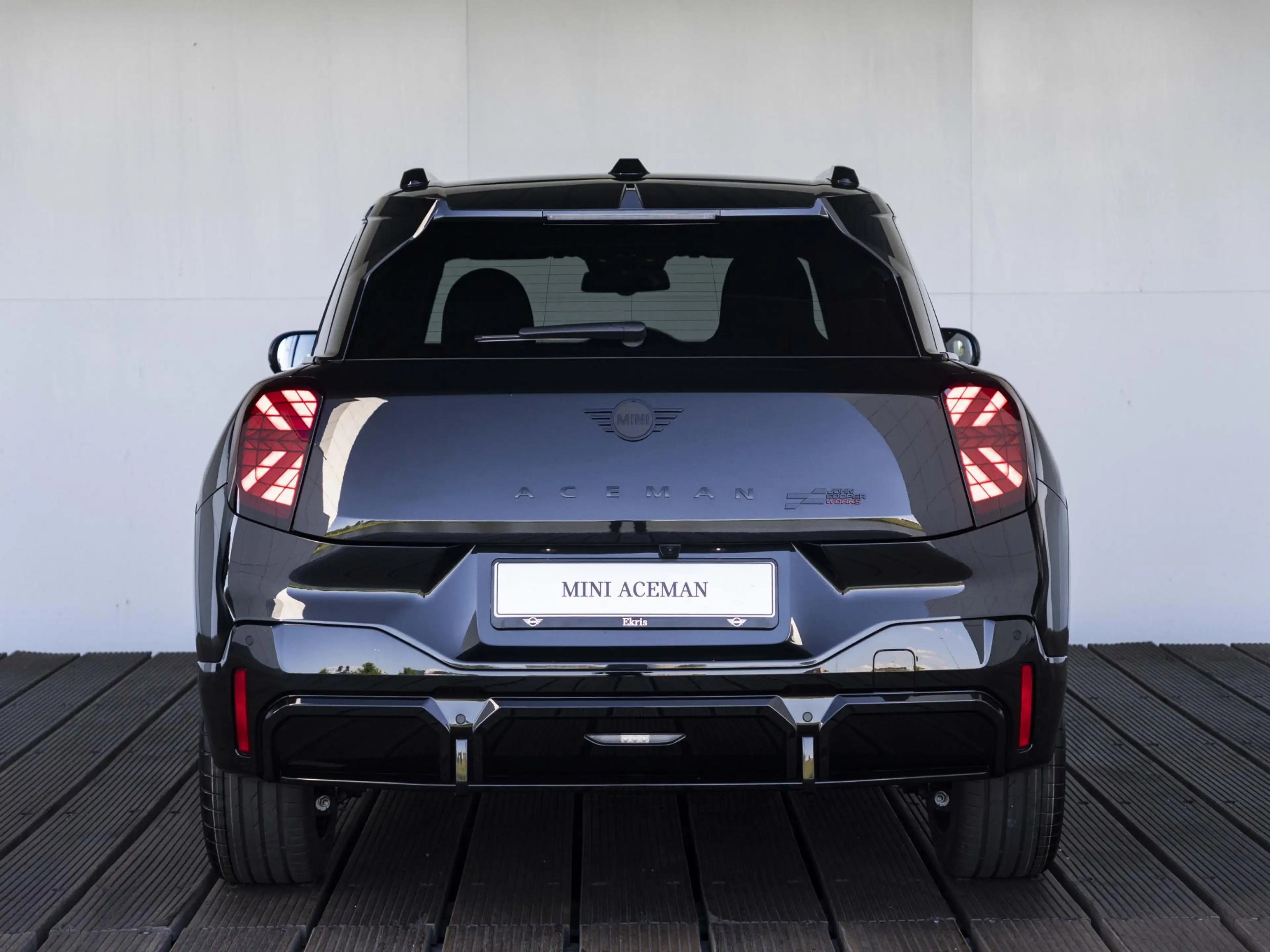 MINI Aceman E JCW John Cooper Works L-pakket | 19" JCW Strive — photo 7