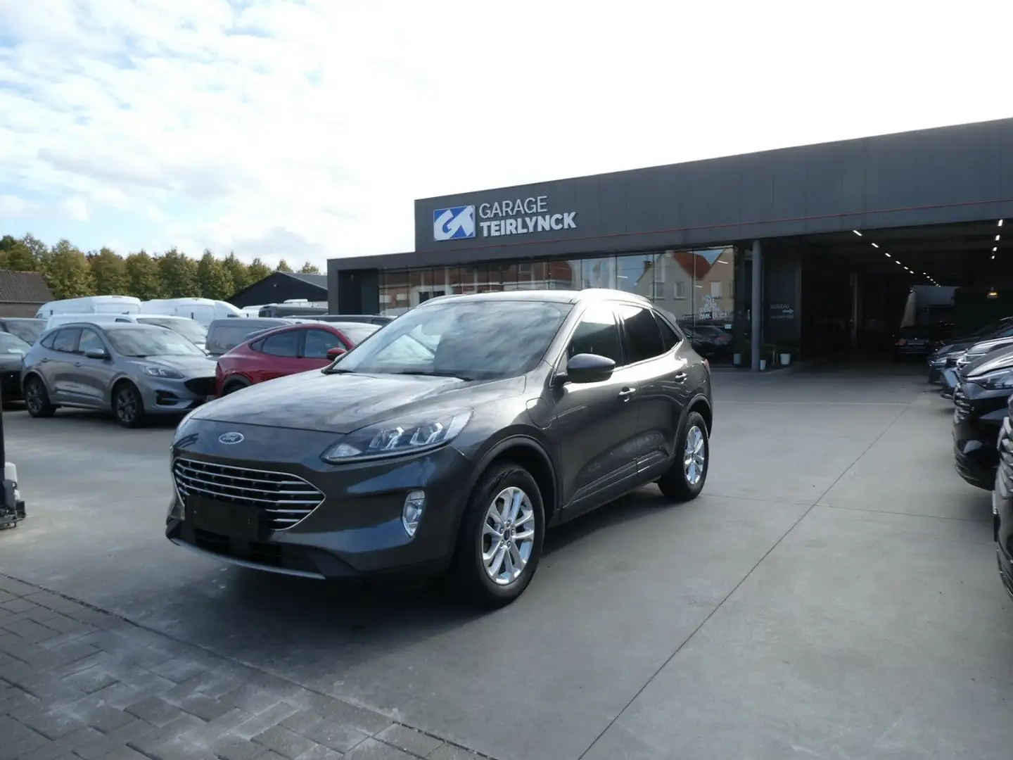Ford Kuga Titanium Luxe 2.5 i PHEV 225pk automaat (76407) Gris - 2