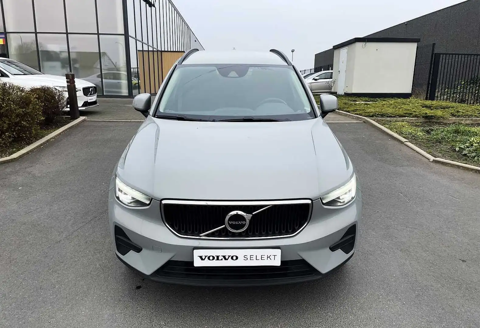 Volvo XC40 T2 Automatique Grijs - 2