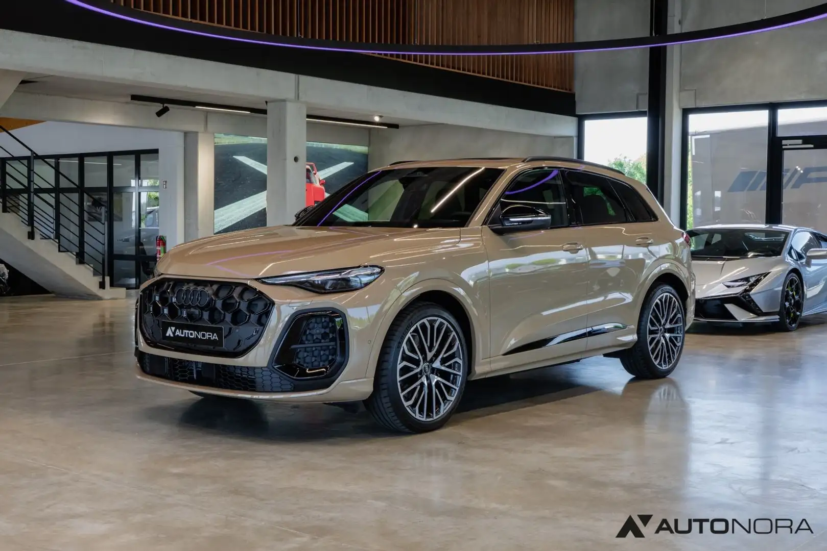 Audi SQ5 neues Modell Tech.pro Luftfederung sofort Goud - 1