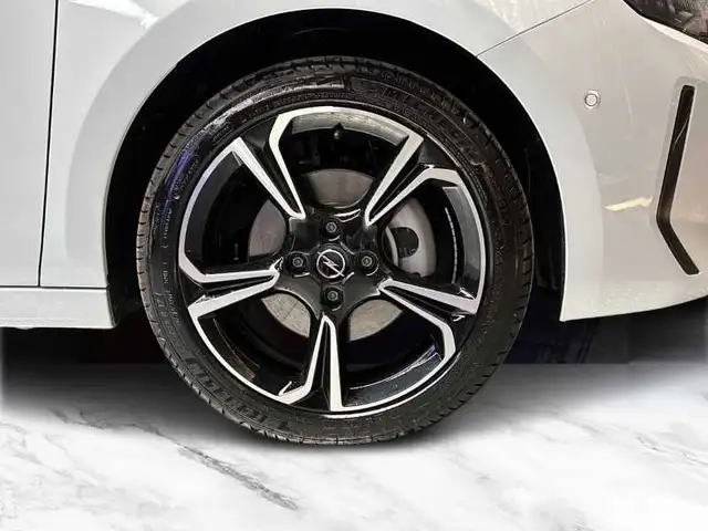 Opel Corsa view 8