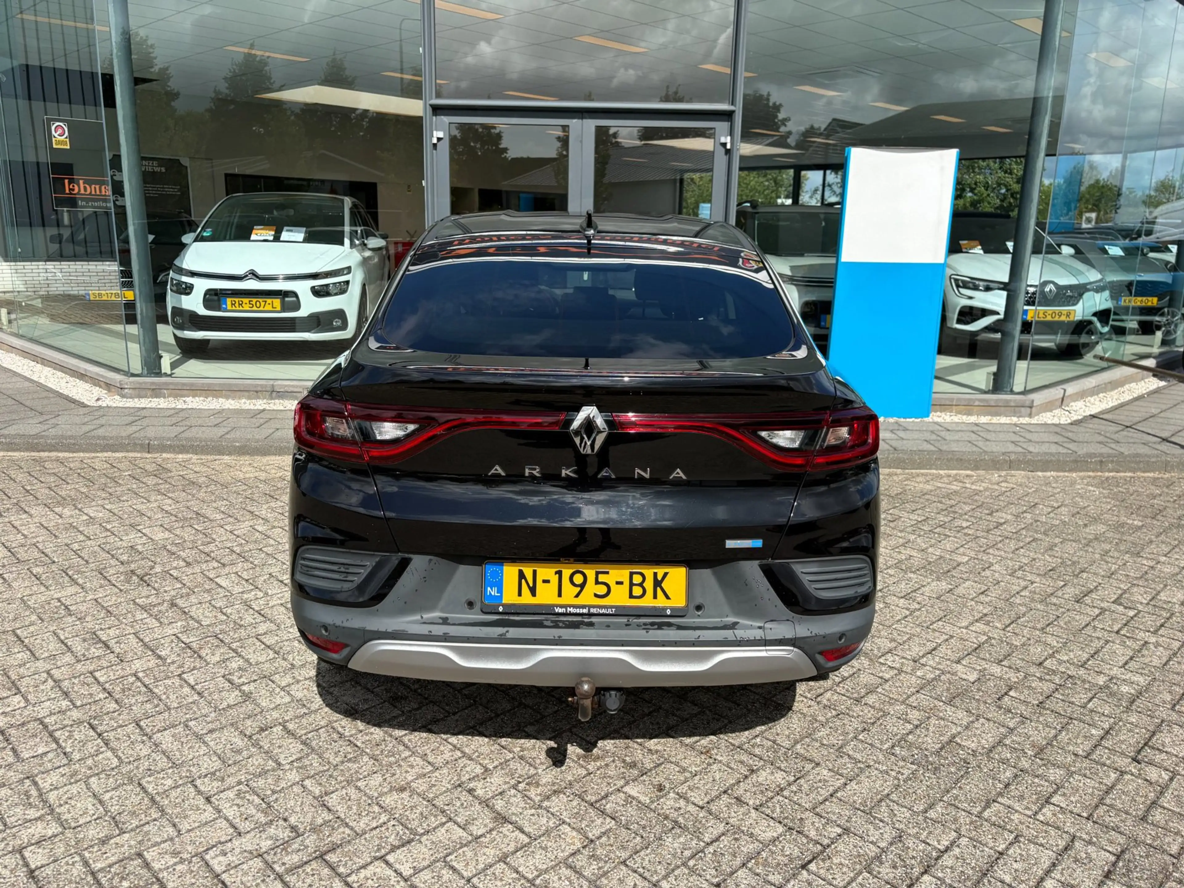 Renault Arkana 1.6 E-Tech Hybrid 145 Intens — photo 8