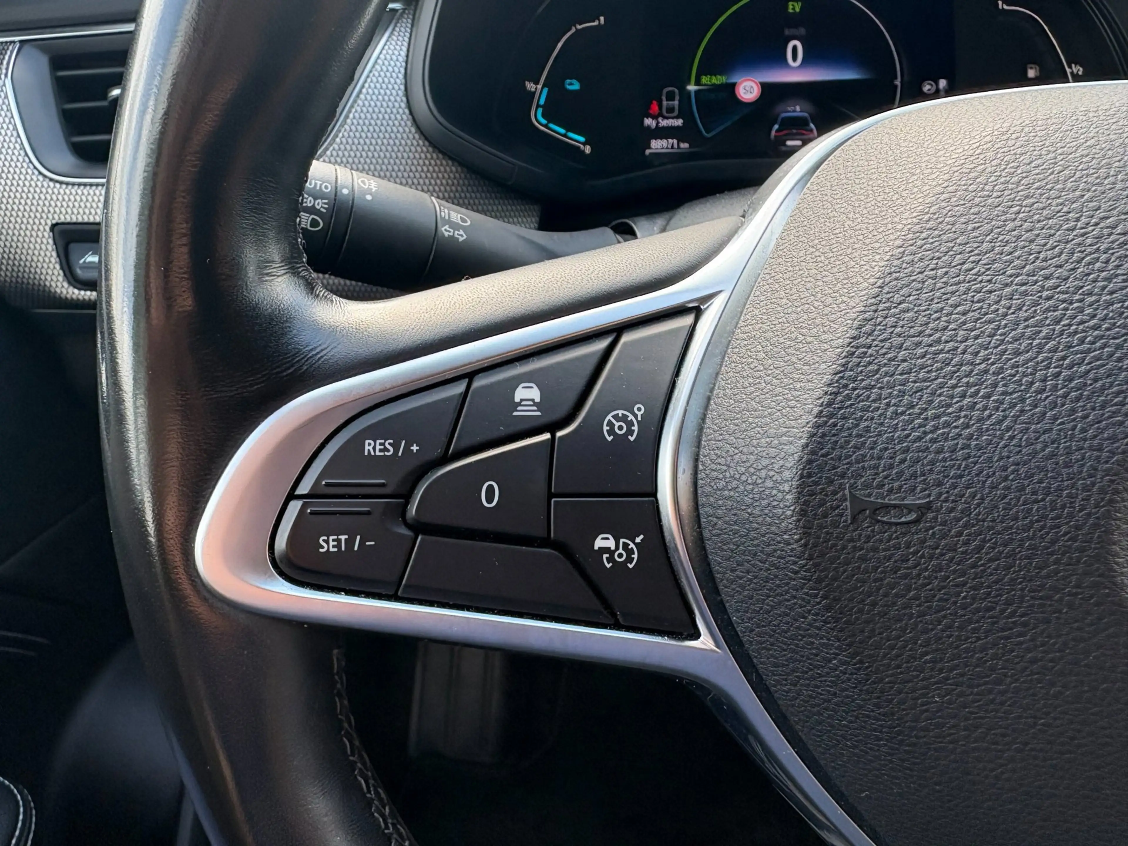 Renault Arkana 1.6 E-Tech Hybrid 145 Intens — photo 16