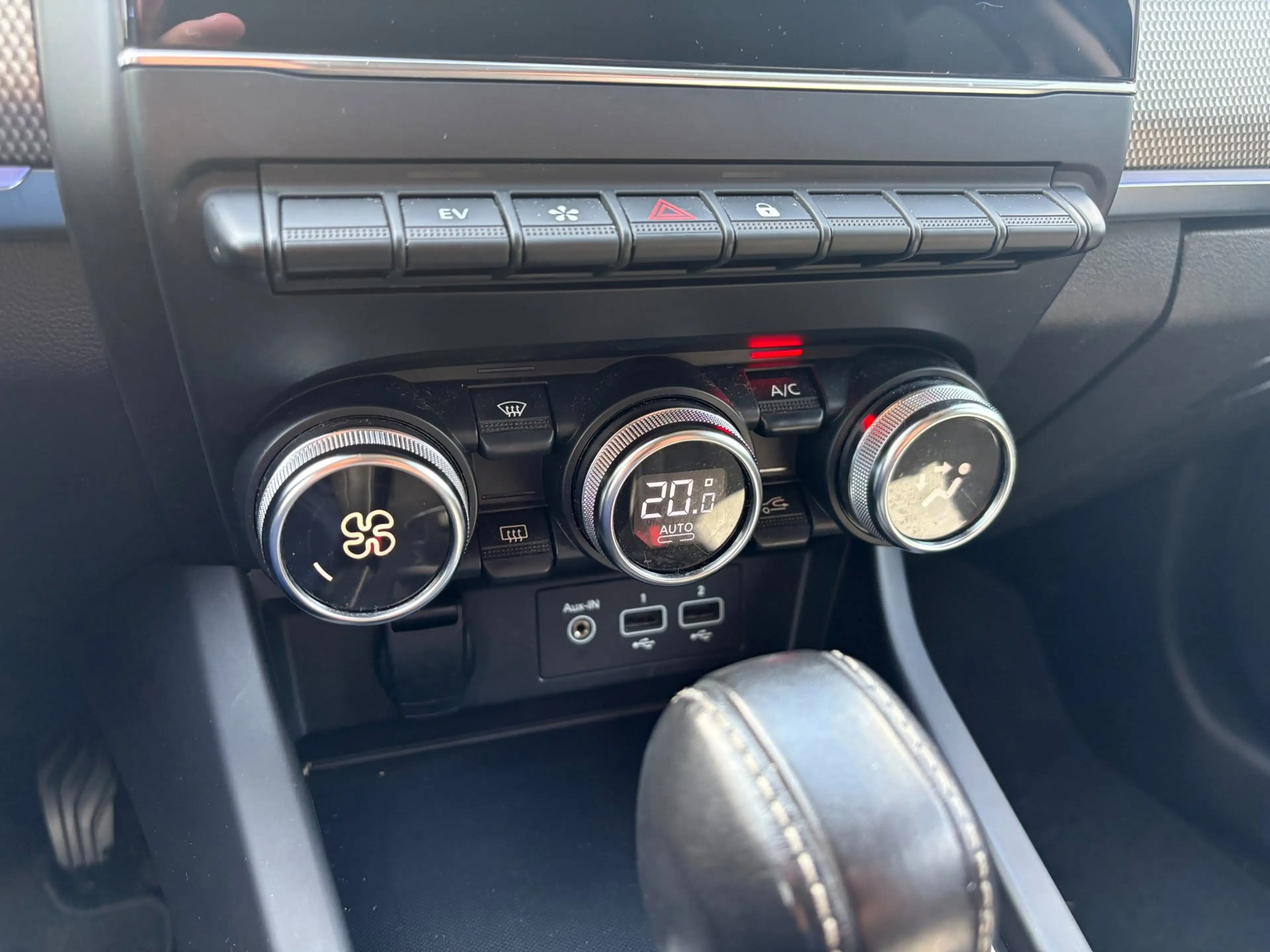 Renault Arkana 1.6 E-Tech Hybrid 145 Intens — photo 19