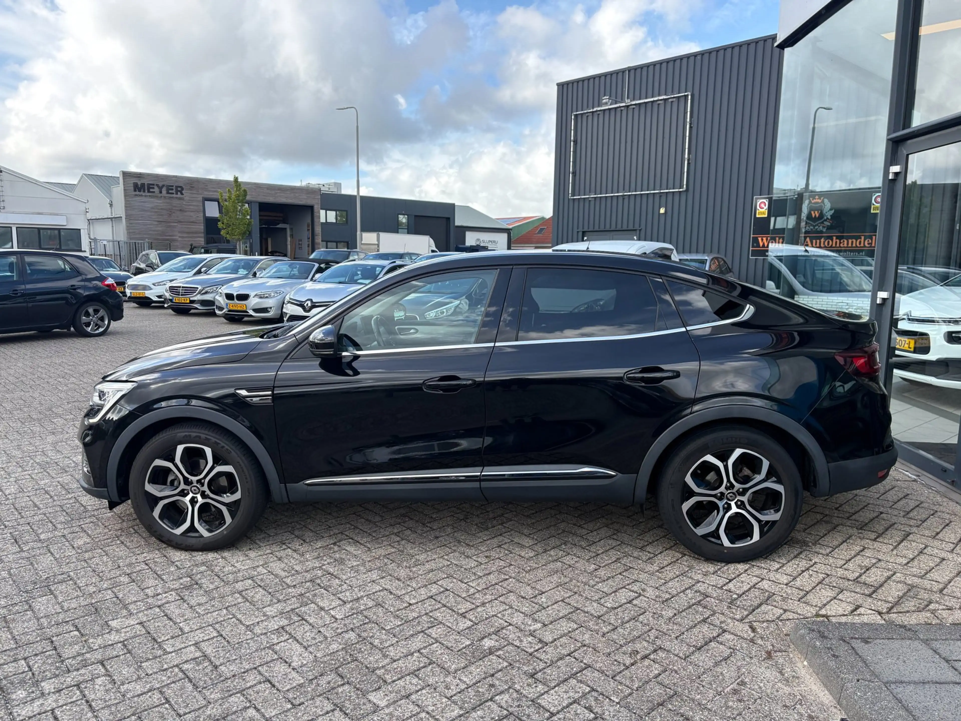 Renault Arkana 1.6 E-Tech Hybrid 145 Intens — photo 6