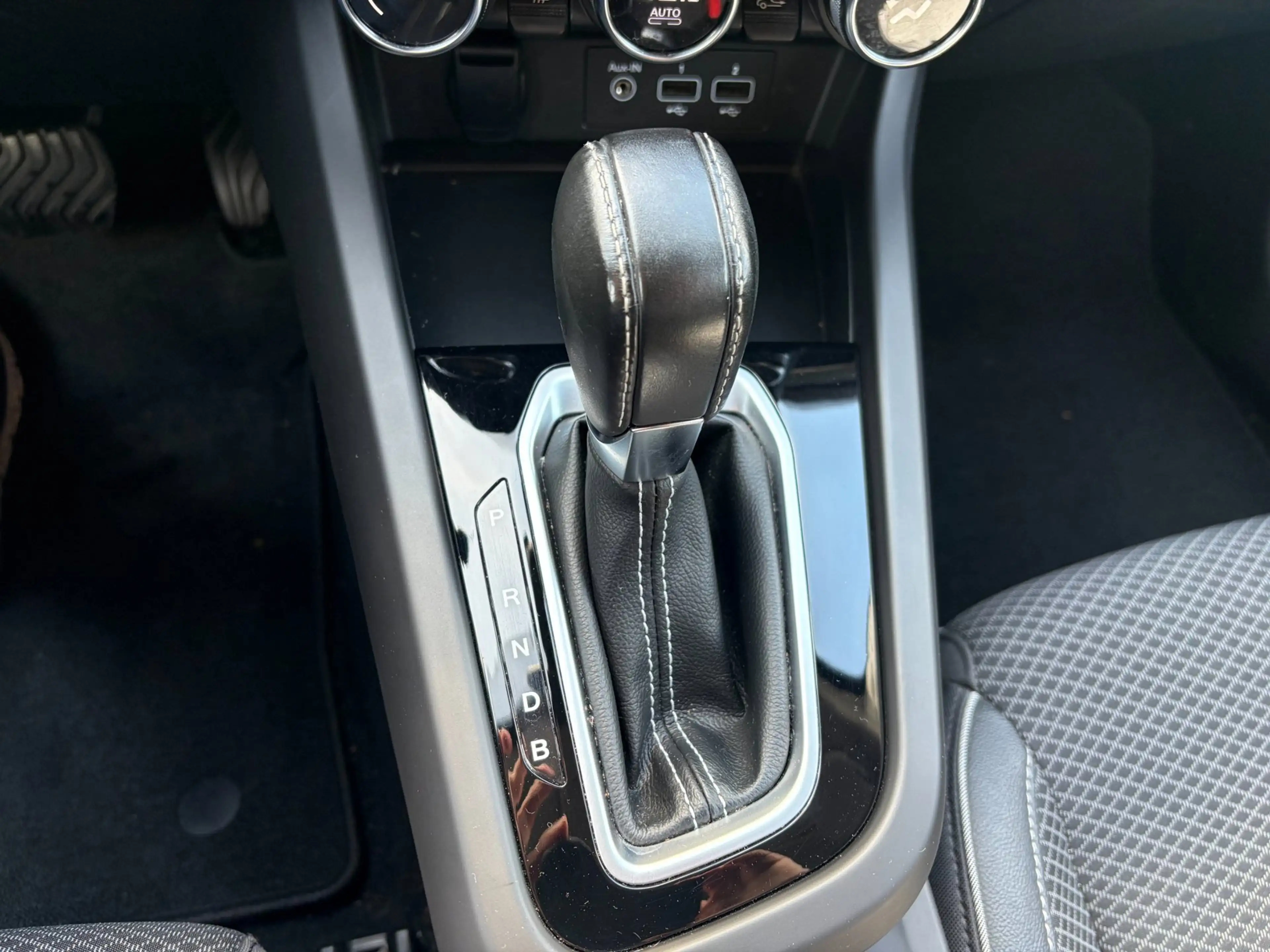 Renault Arkana 1.6 E-Tech Hybrid 145 Intens — photo 18