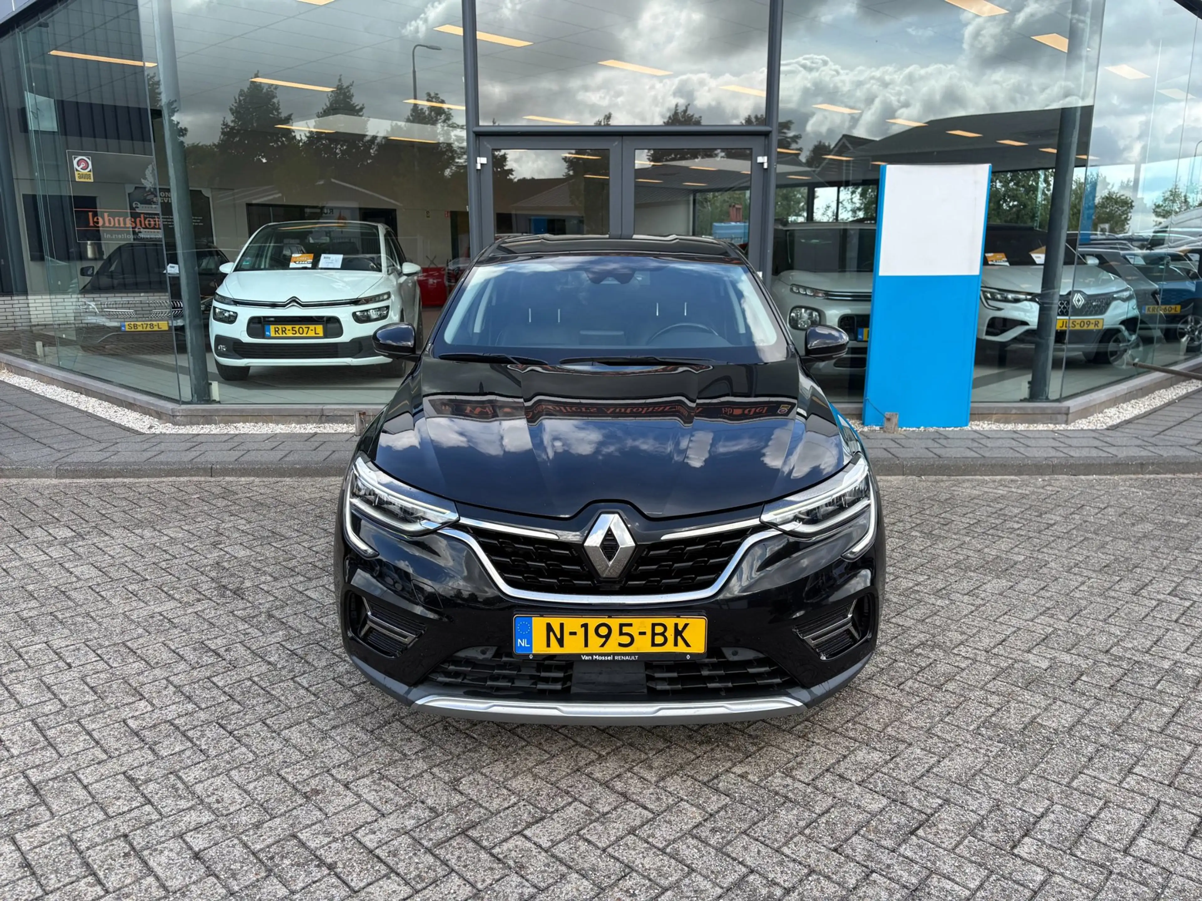 Renault Arkana 1.6 E-Tech Hybrid 145 Intens — photo 3