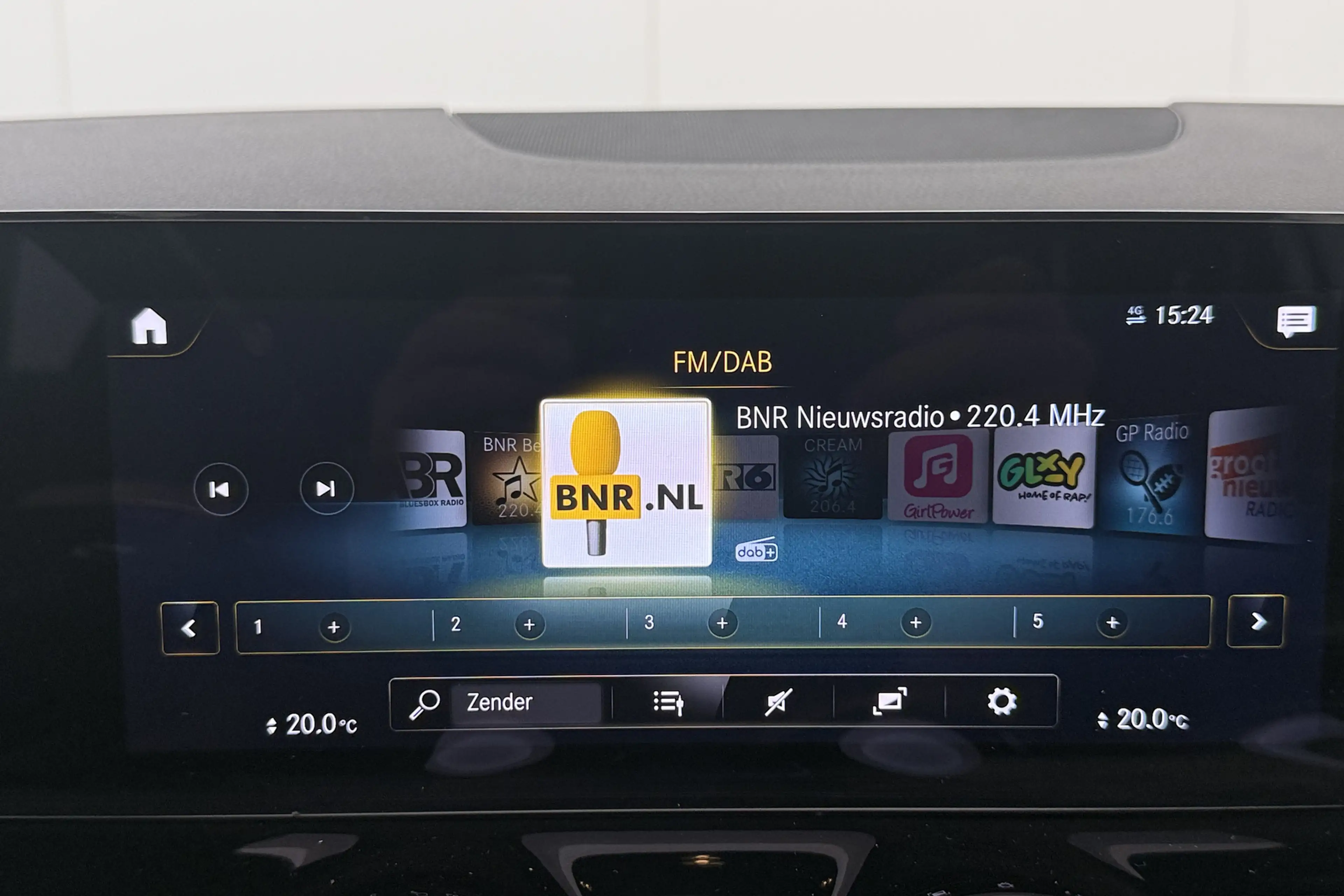 Mercedes-Benz EQA 250 AMG 67 kWh Pano-dak Leder Camera 19'LMV Memory   2 — photo 28