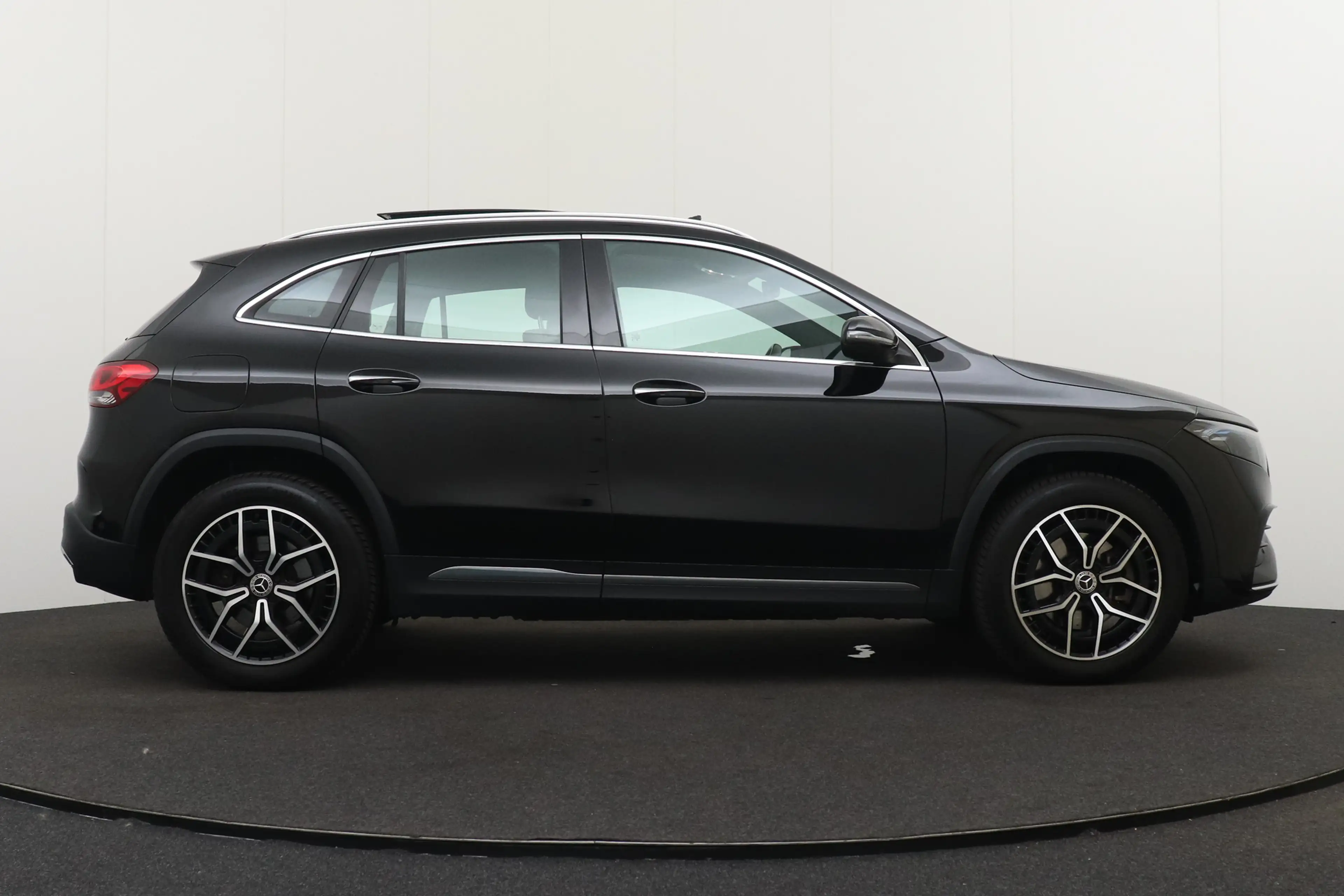 Mercedes-Benz EQA 250 AMG 67 kWh Pano-dak Leder Camera 19'LMV Memory   2 — photo 7