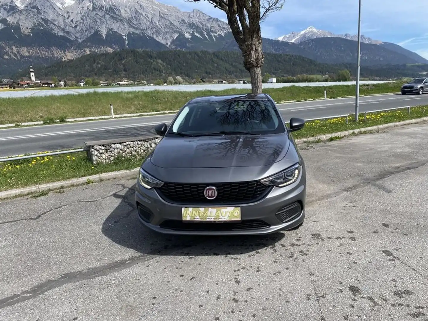 Fiat Tipo Pop Gris - 2