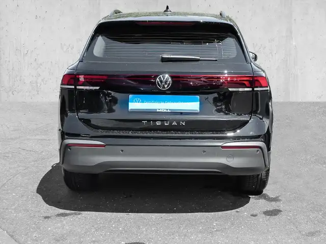 Volkswagen Tiguan view 6