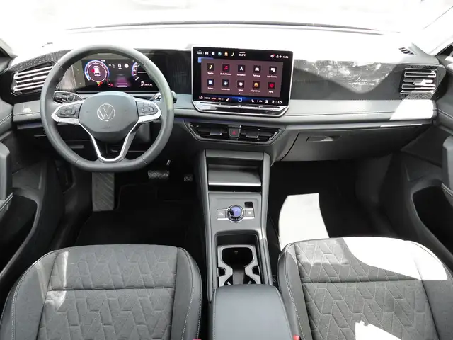 Volkswagen Tiguan view 10