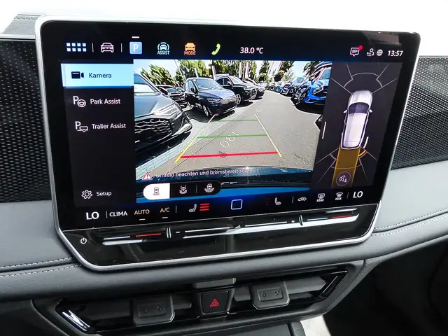 Volkswagen Tiguan view 12