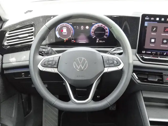 Volkswagen Tiguan view 13