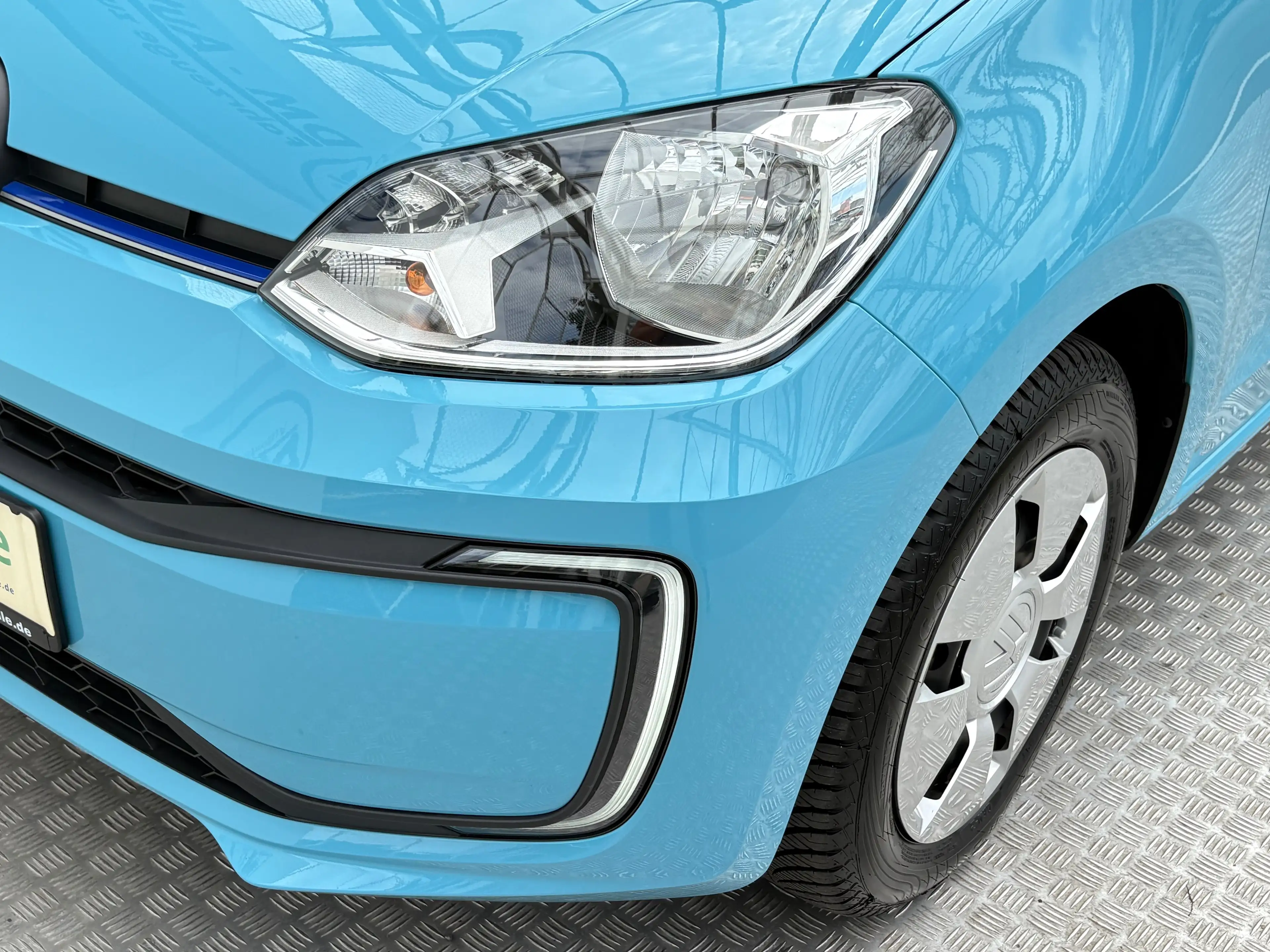 Volkswagen e-up! KLIMAAUTOMATIK*SITZHEIZUNG*1.HAND*ALLWETTER* — photo 8