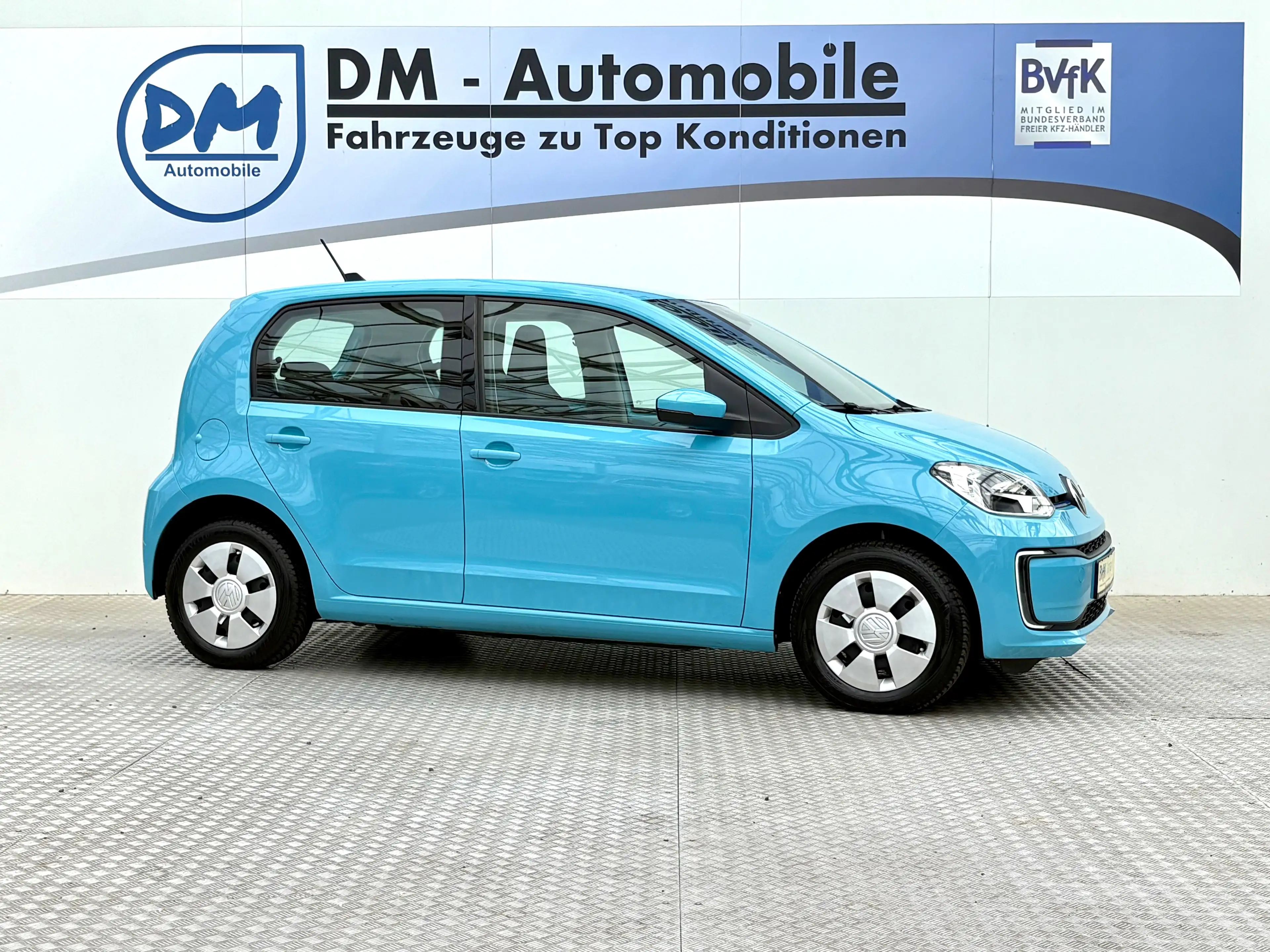 Volkswagen e-up! KLIMAAUTOMATIK*SITZHEIZUNG*1.HAND*ALLWETTER* — photo 3