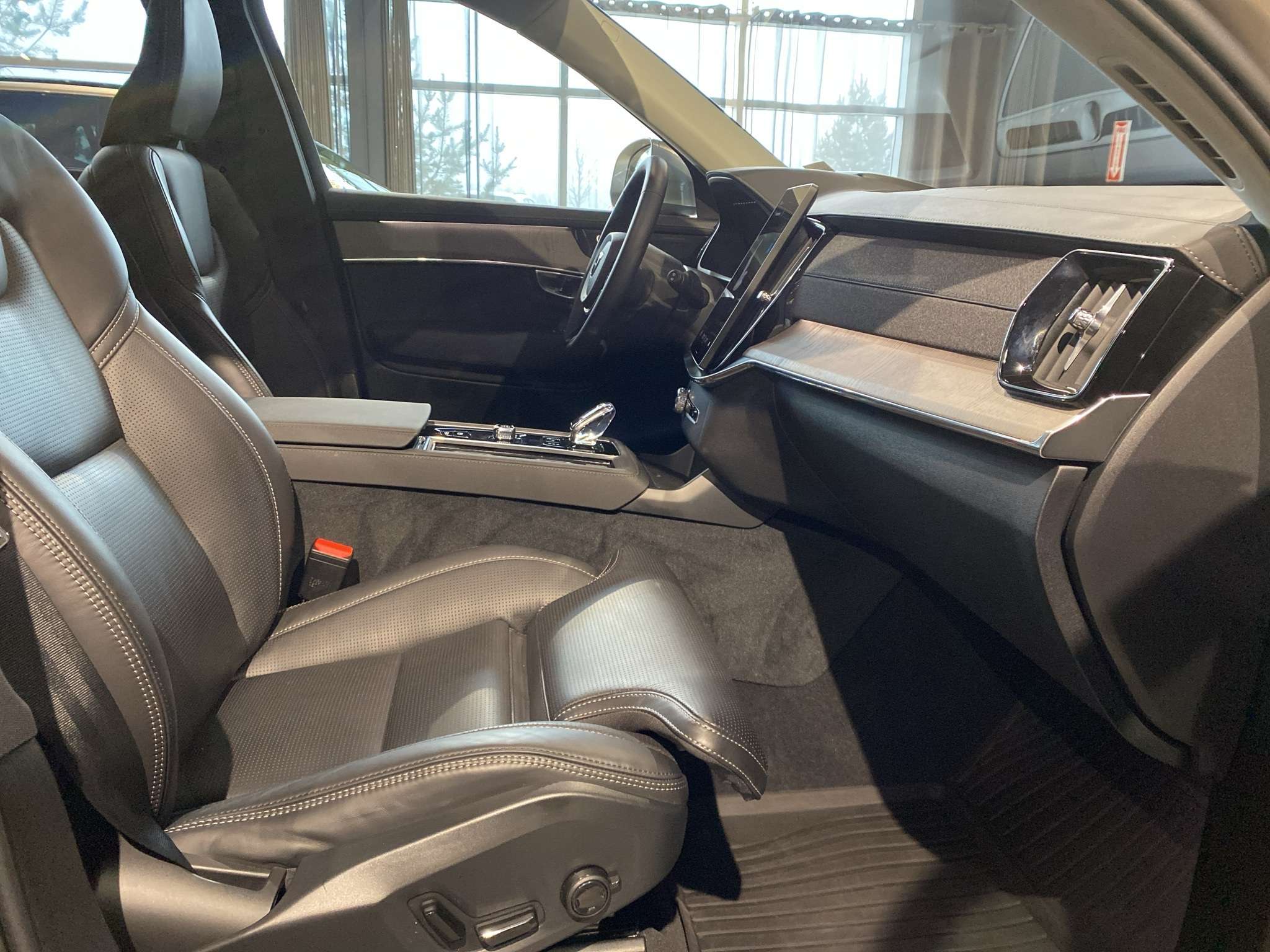 2026 Volvo XC90 B6 AWD Ultra Bright Theme 7-Seater thumb 25