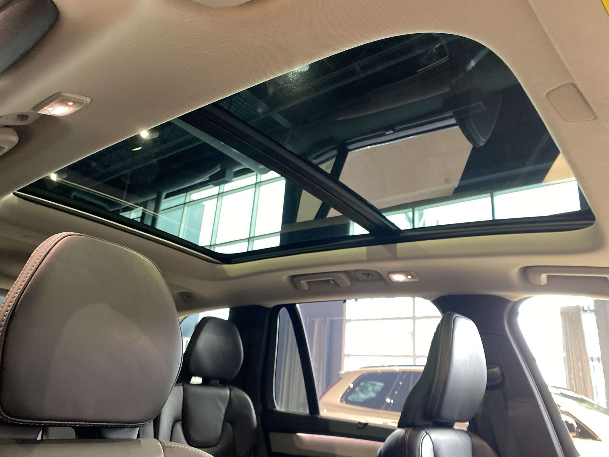 2026 Volvo XC90 B6 AWD Ultra Bright Theme 7-Seater thumb 27