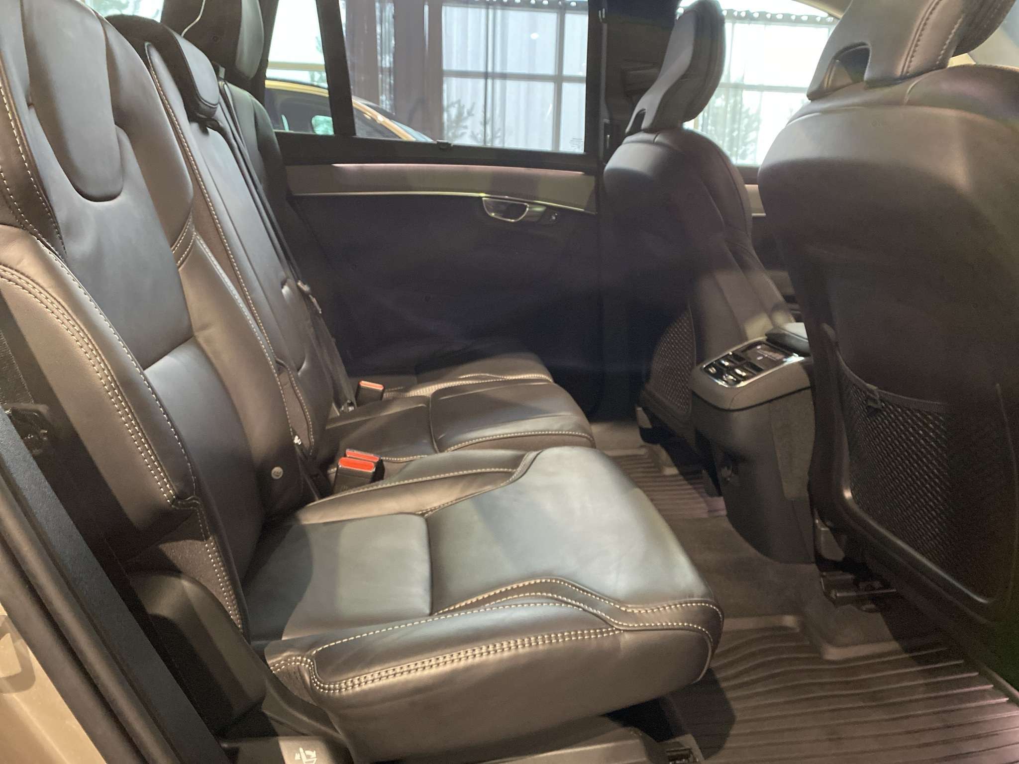 2026 Volvo XC90 B6 AWD Ultra Bright Theme 7-Seater thumb 24