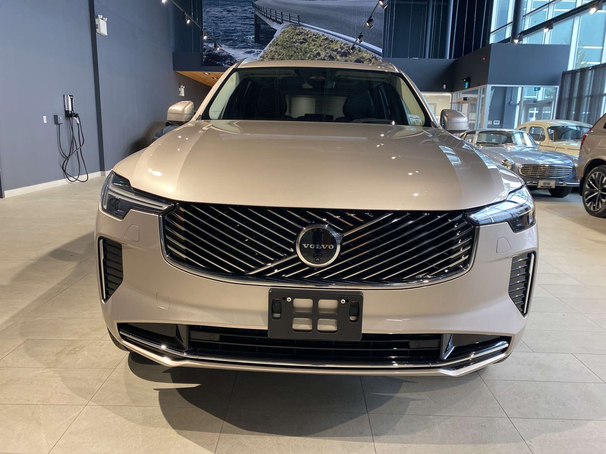 2026 Volvo XC90 B6 AWD Ultra Bright Theme 7-Seater thumb 8