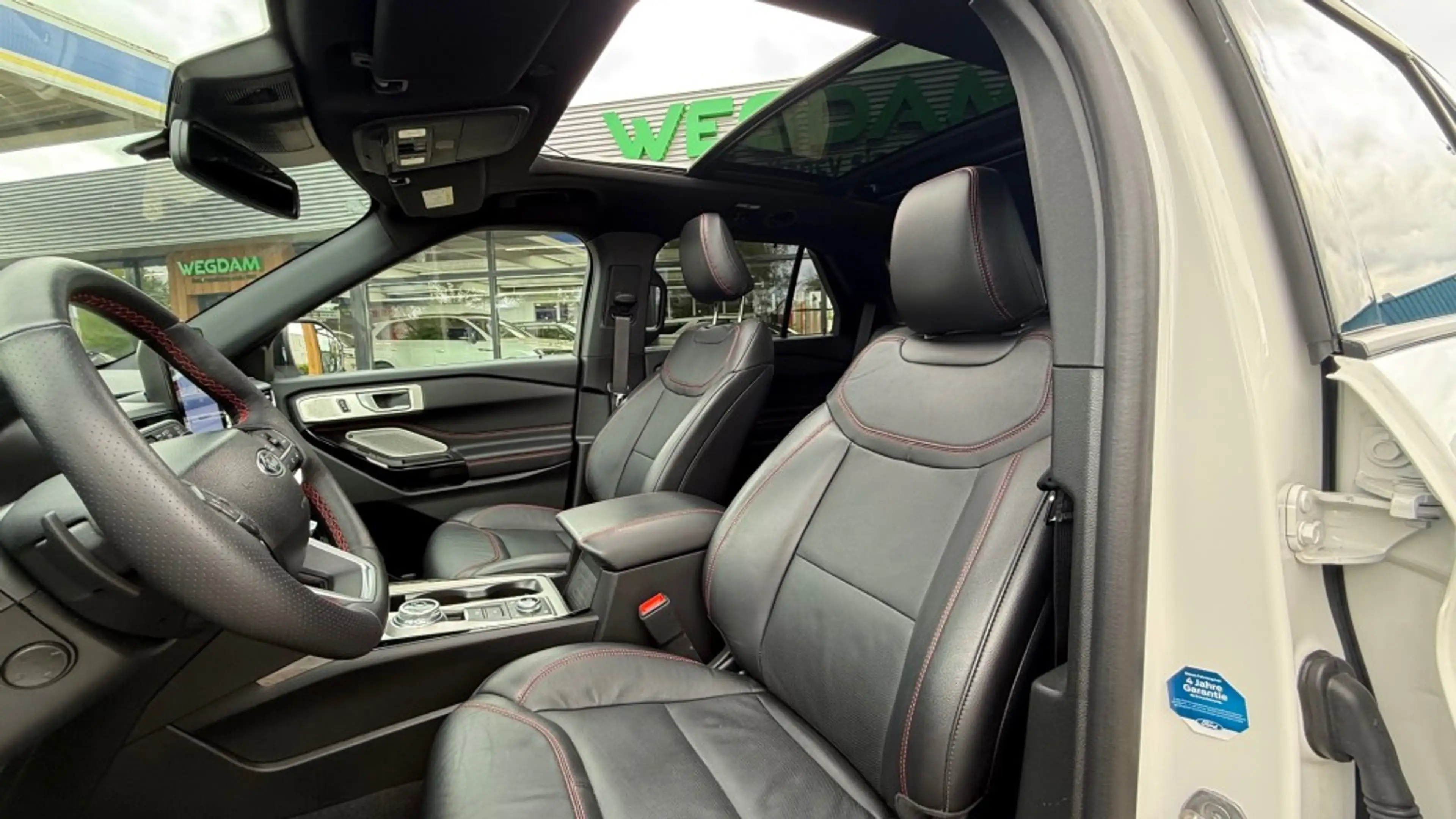 Ford Explorer 3.0 V6 EB PHEV ST-LINE / FULL WHITE EDITION / 20in — photo 4