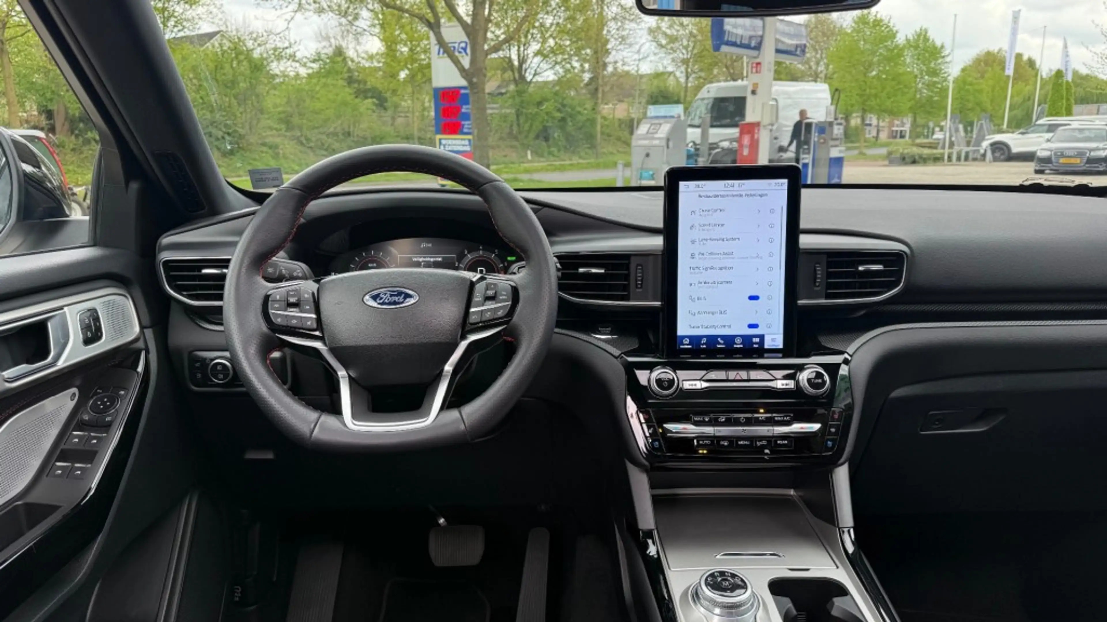 Ford Explorer 3.0 V6 EB PHEV ST-LINE / FULL WHITE EDITION / 20in — photo 2