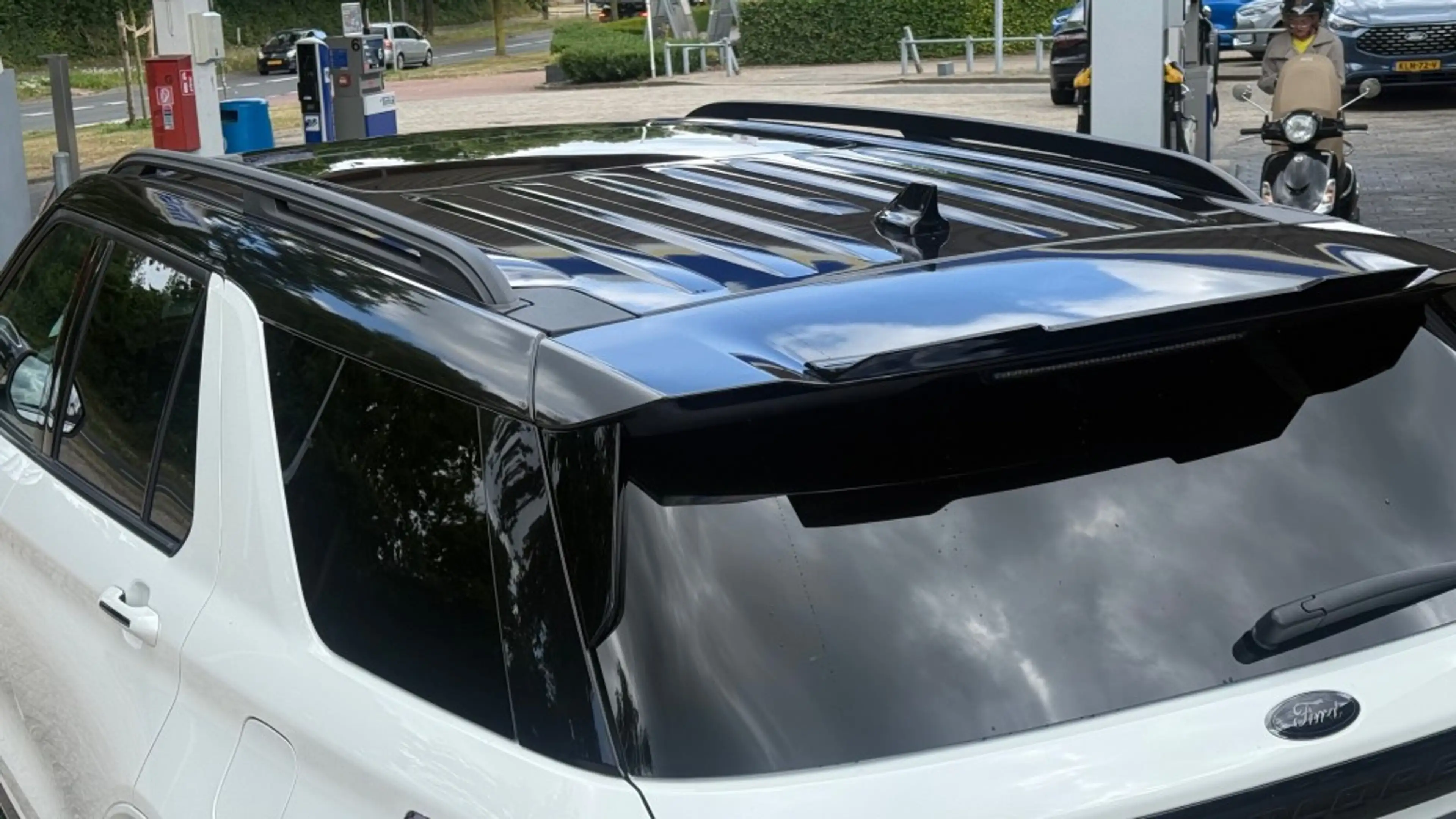 Ford Explorer 3.0 V6 EB PHEV ST-LINE / FULL WHITE EDITION / 20in — photo 5