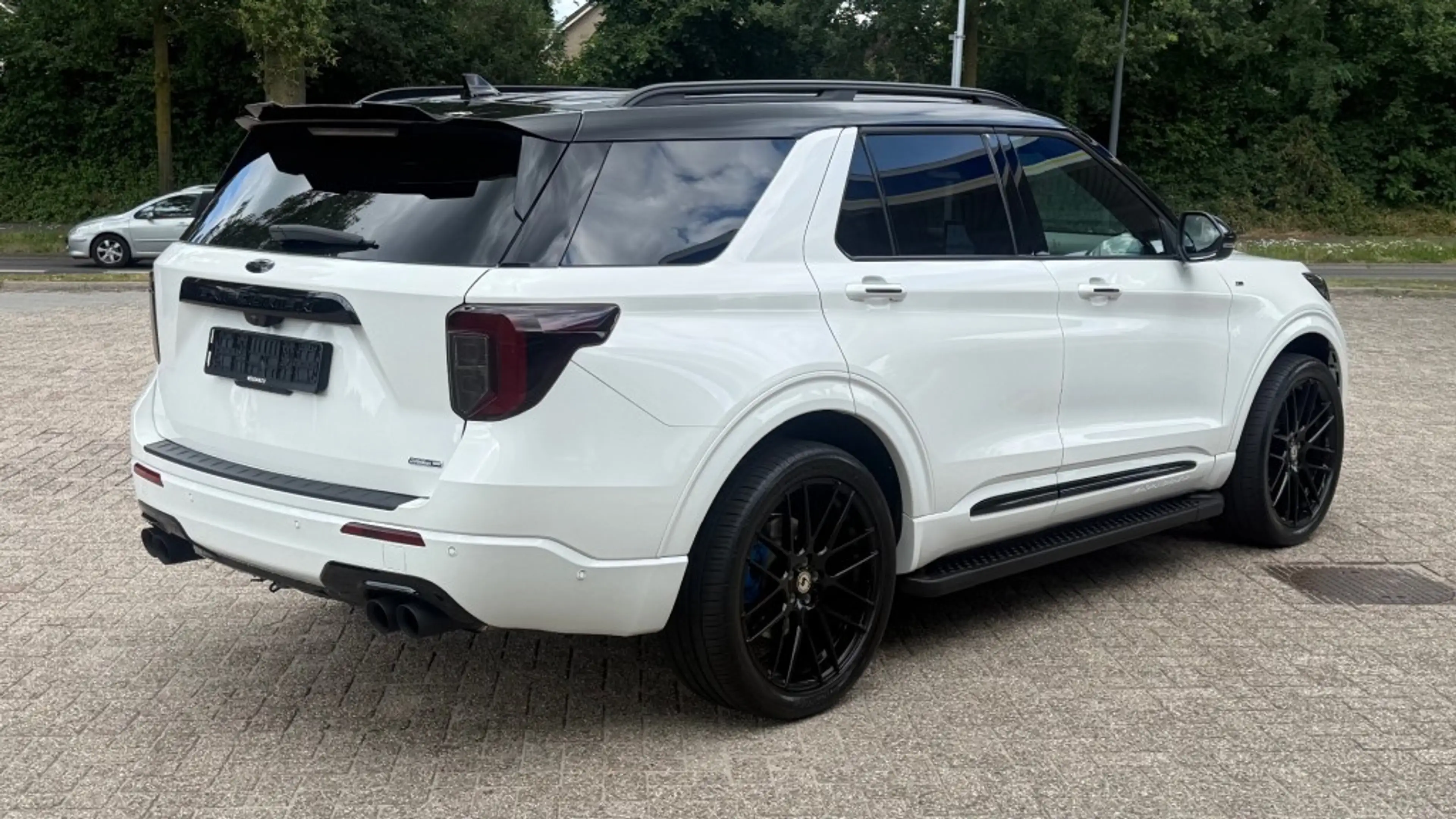 Ford Explorer 3.0 V6 EB PHEV ST-LINE / FULL WHITE EDITION / 20in — photo 22