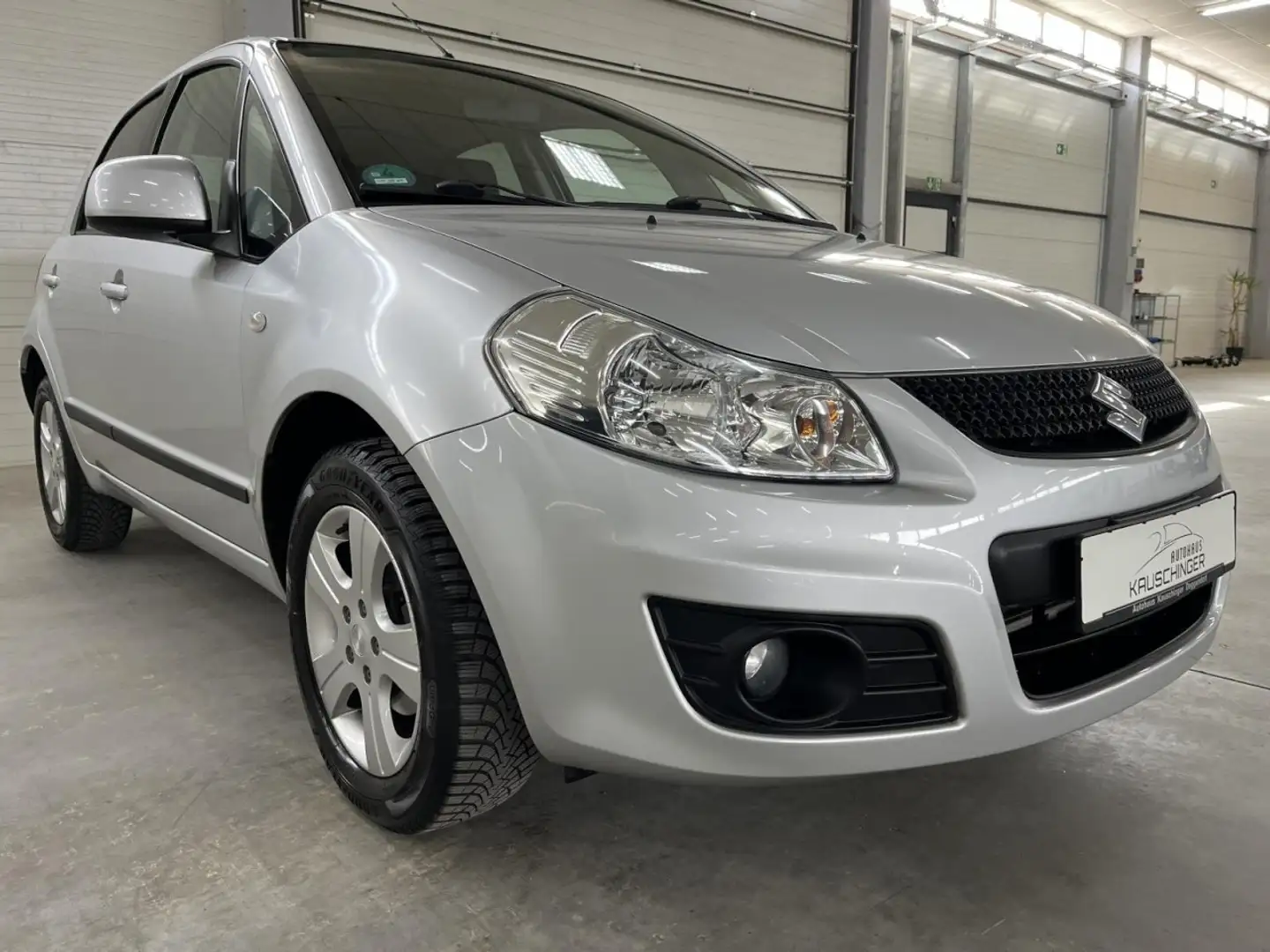 Suzuki SX4 63TSKM KEYLESS AUTOMATIK KLIMA SHZ ALU TÜV/AU NEU Silber - 2