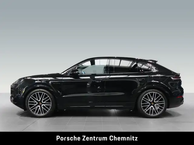 Porsche Cayenne view 2