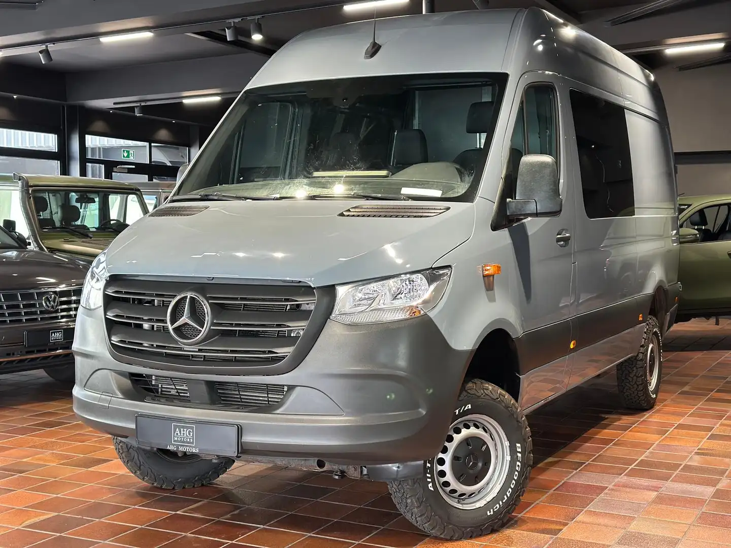 Mercedes-Benz Sprinter 319 4X4 V6 MIXTO L2H2 5SI STHZG AHK-3,5T Grau - 1