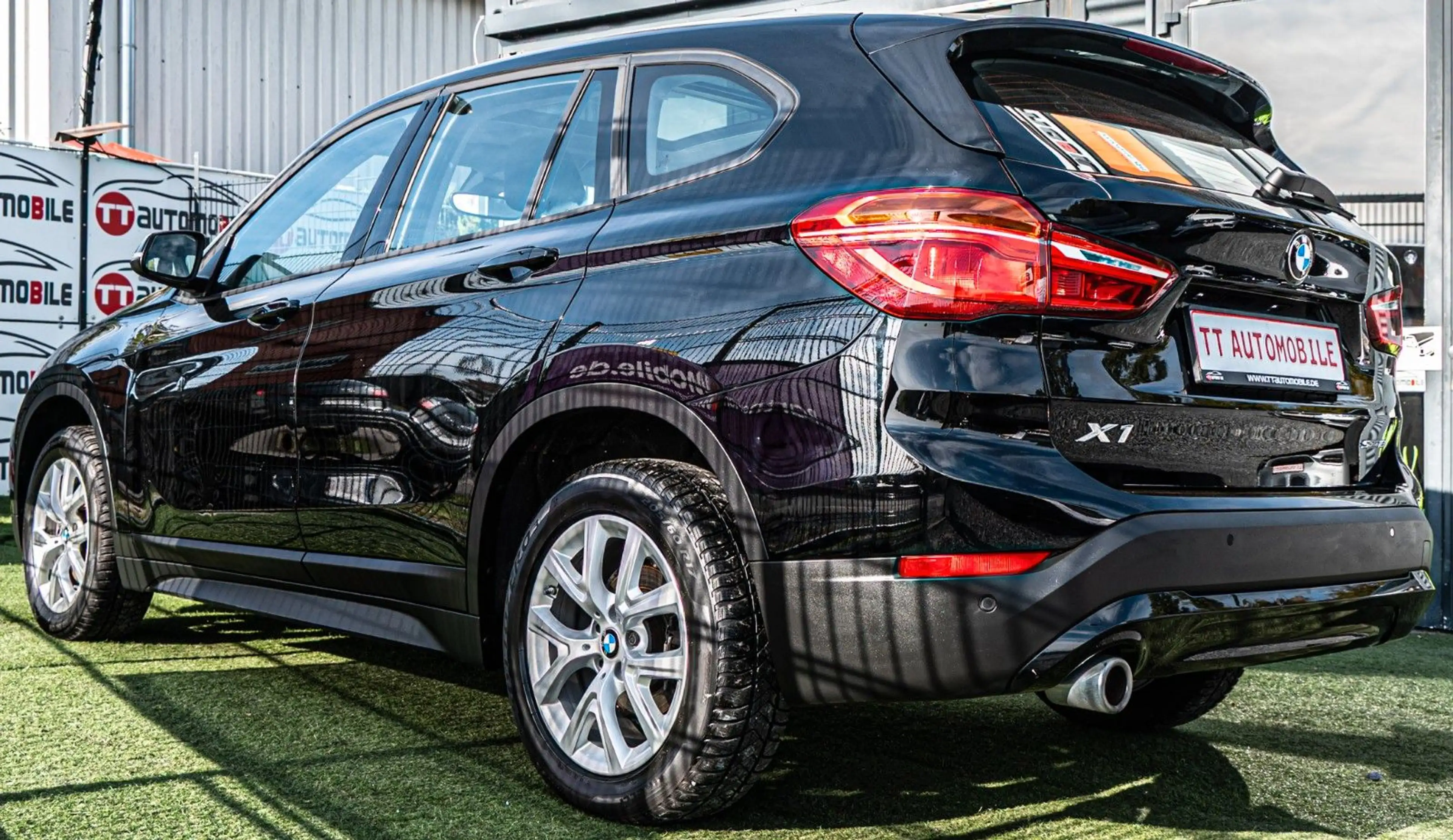 BMW X1 18i sDrive 1.HAND|PANO|NAVI|SHZ — photo 7
