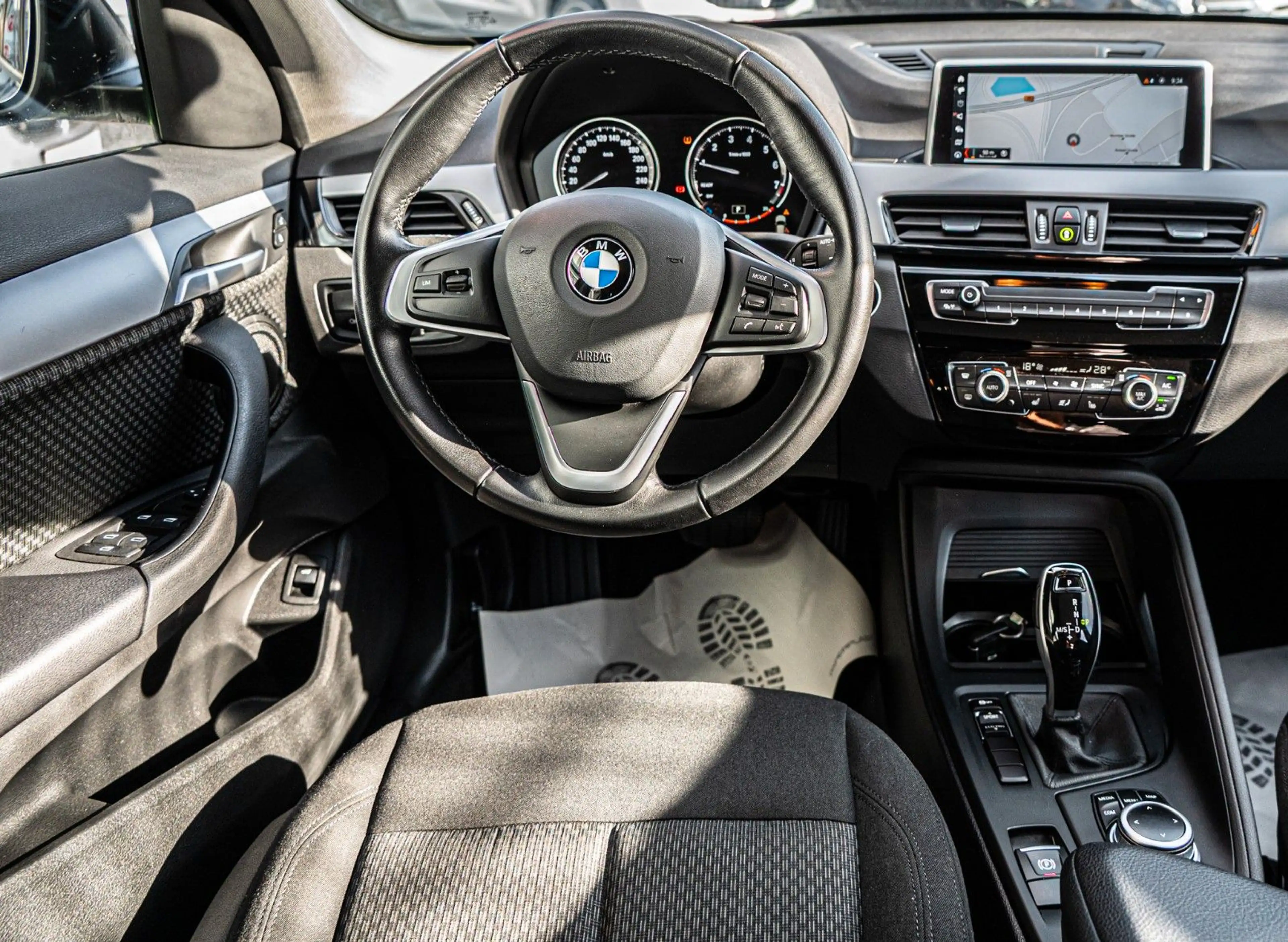 BMW X1 18i sDrive 1.HAND|PANO|NAVI|SHZ — photo 15