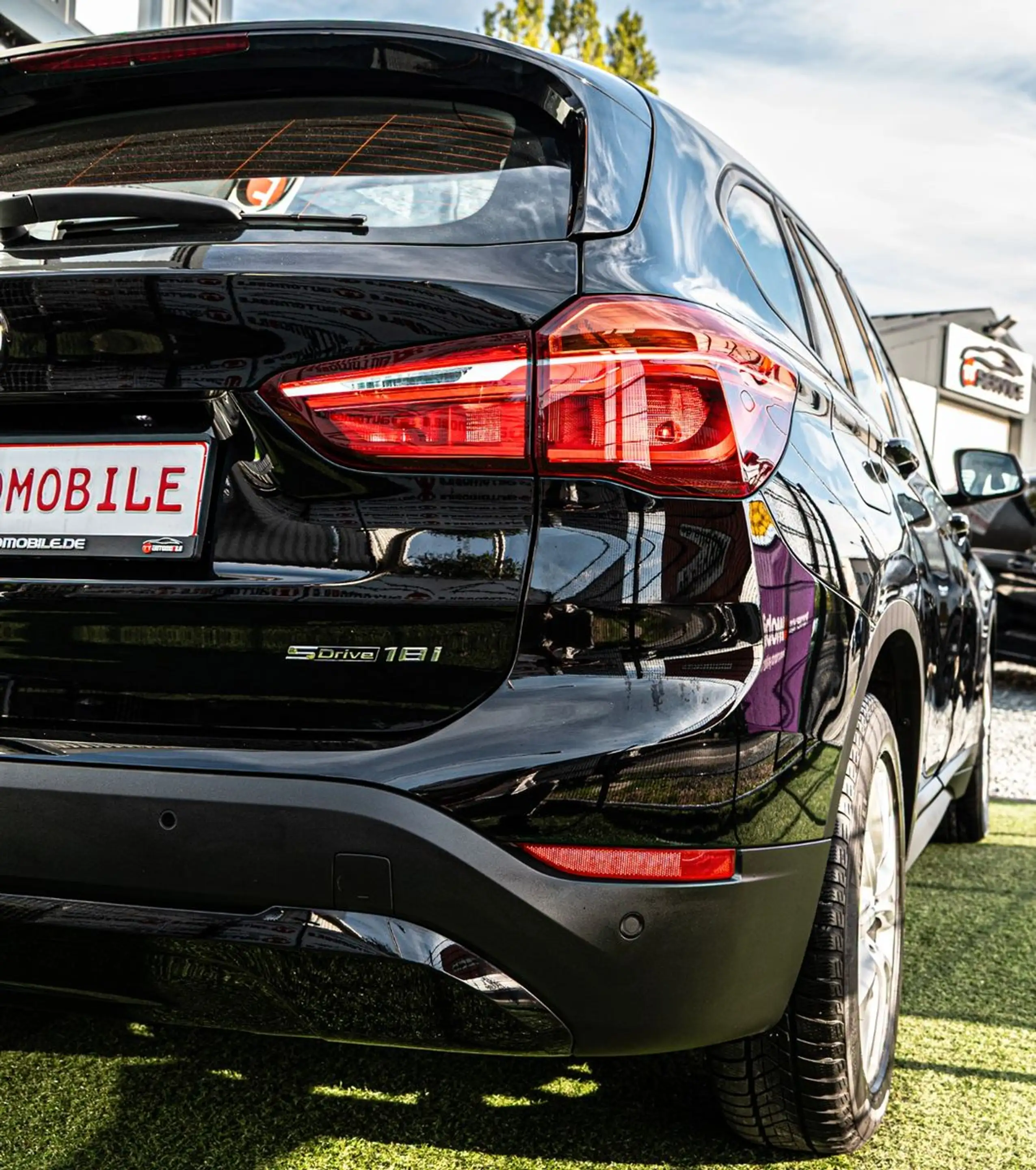 BMW X1 18i sDrive 1.HAND|PANO|NAVI|SHZ — photo 9